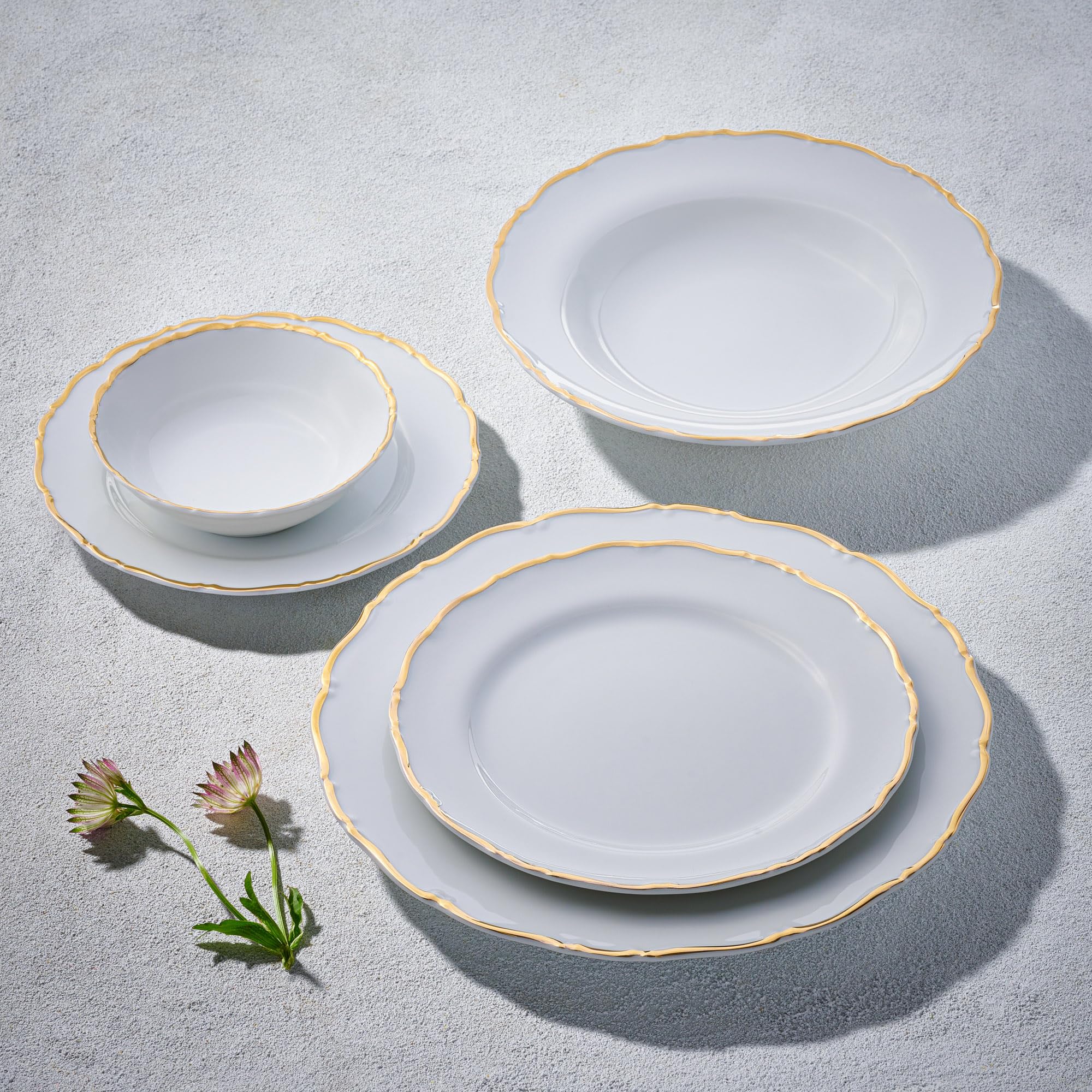 Luxury Ocean Décor Fine China Dinnerware Set - 20-Piece Porcelain Dish Set for 4, White & Gold Formal Dining Tableware - Perfect for Entertaining, Weddings, and Special Occasions
