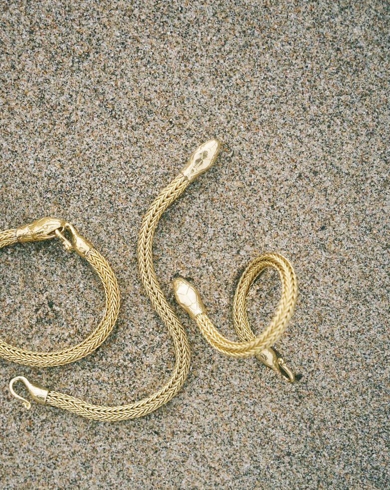 Stylish Serpent Bracelet for Women & Men - Elegant Snake Design Fashion Jewelry - Perfect for Parties, Weddings & Everyday Wear