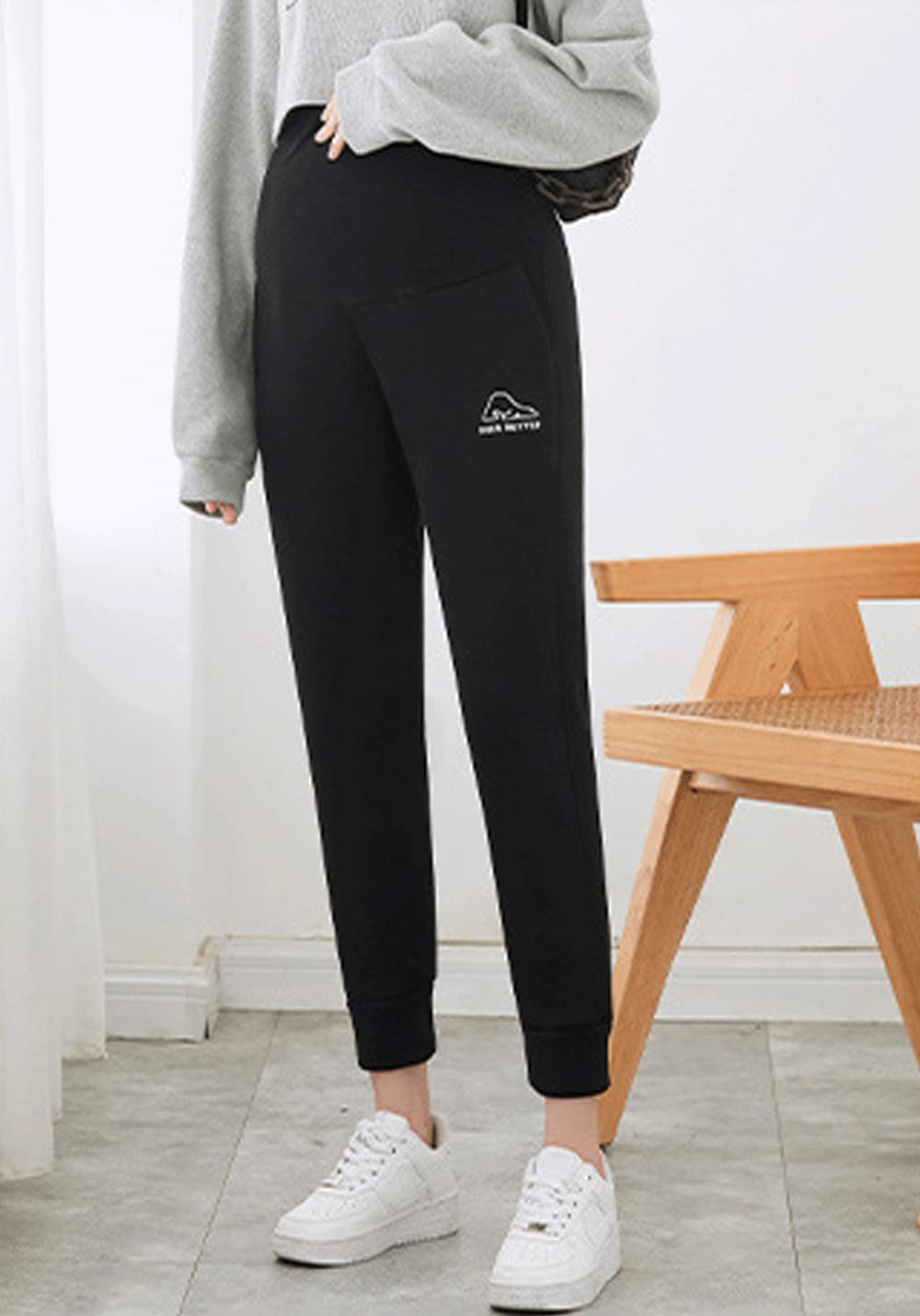 Cozy Fleece-Lined Maternity Sweatpants for Pregnant Women - Soft Over Bump Winter Pregnancy Pants for Comfort & Warmth - Perfect for Lounging, Nursing, and Cold Weather Outfits