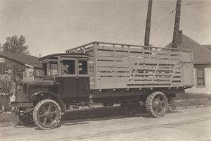 Livestock Truck Fine Art Giclee Canvas Print - 20x30 Inches - Farmhouse Wall Decor for Living Room, Office & Country Style Homes