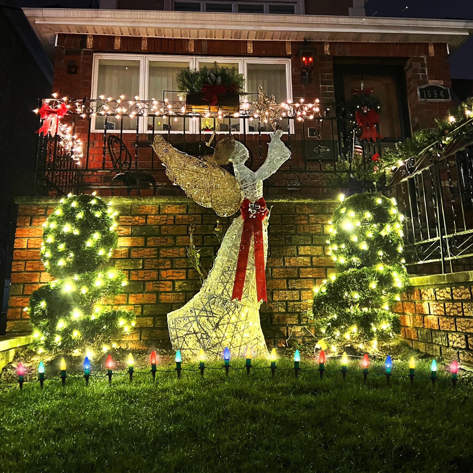 100 Pack 4.5 Inch Black Christmas Light Stakes - Universal Ground Stakes for C7 C9 Outdoor String Lights - Perfect for Garden, Lawn, Patio & Holiday Decorations