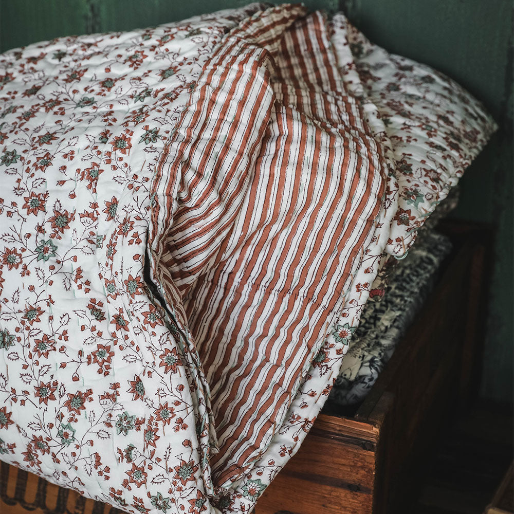 Handmade Kantha Quilt No. 0426 - Indian Cotton Patchwork Bedspread, Lightweight Summer Blanket & Boho Home Decor for Bedroom, Living Room, and Cozy Throw