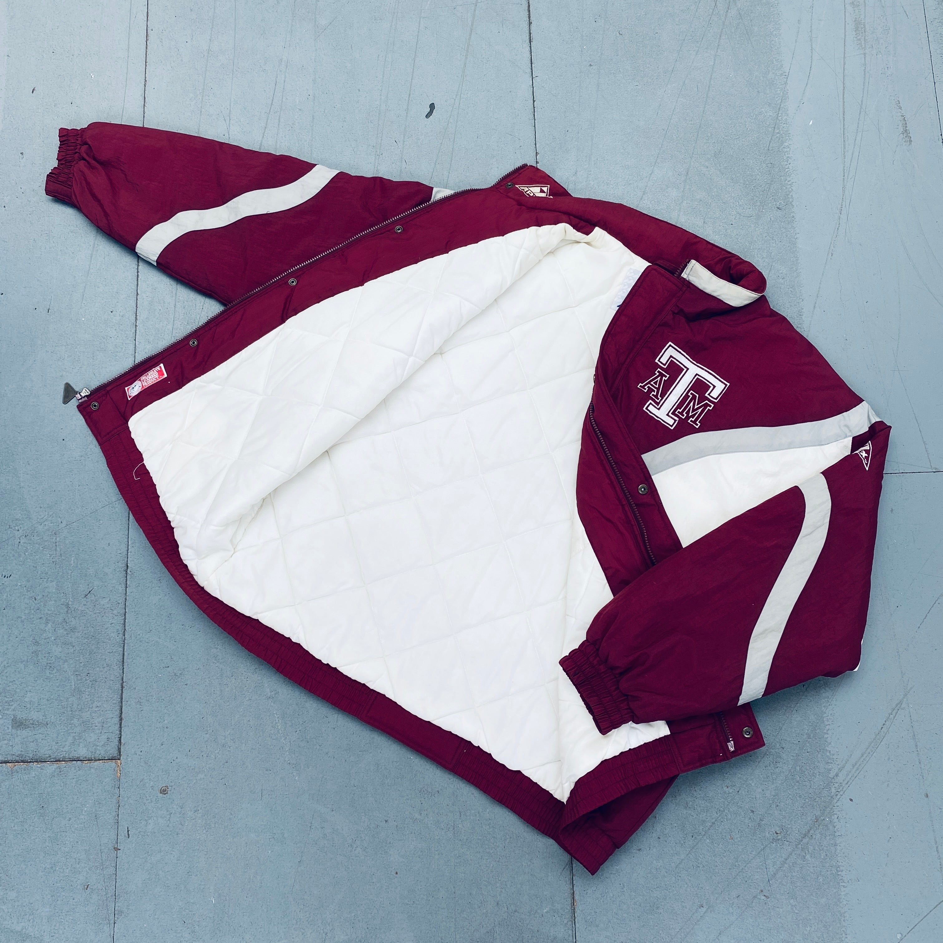 Texas A&M Aggies 1990s Vintage Apex One Ice Cream Man Wave Full-Zip Jacket - XL | Retro College Fan Gear for Game Day & Casual Wear