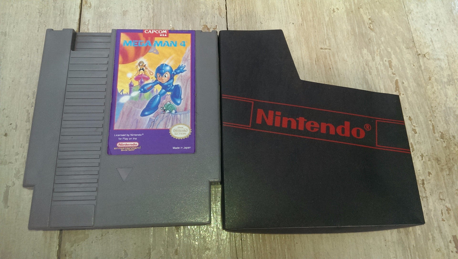 Original Mega Man 4 NES Game Cartridge - Authentic Nintendo Entertainment System Video Game - Classic Retro Gaming for Collectors & Nostalgic Players - Perfect for Gaming Parties & 90s Themed Events