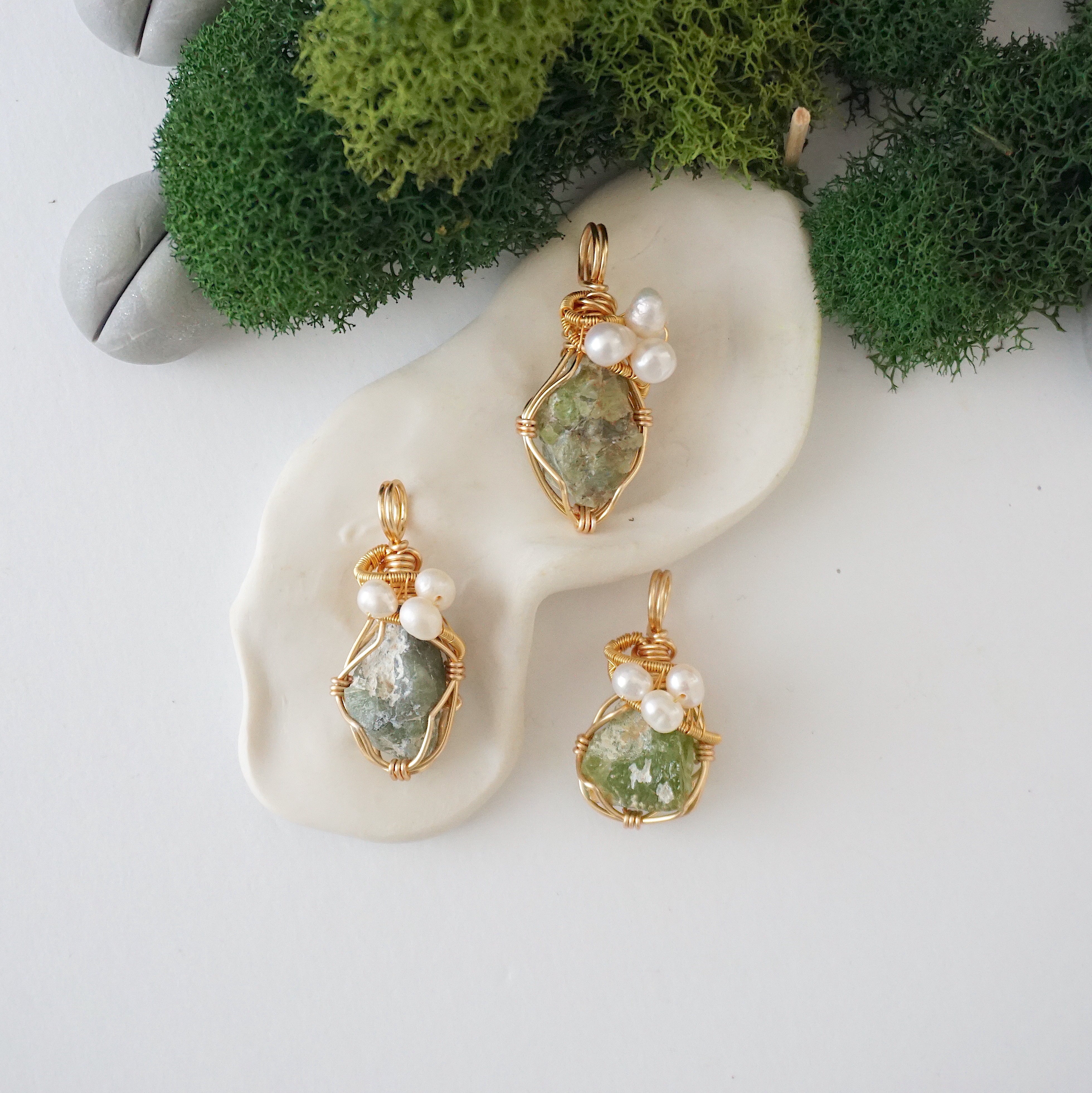 Elegant Peridot & Pearl Pendant Necklace - 14K Gold Plated Jewelry for Women - Perfect for Weddings, Anniversaries & Special Occasions