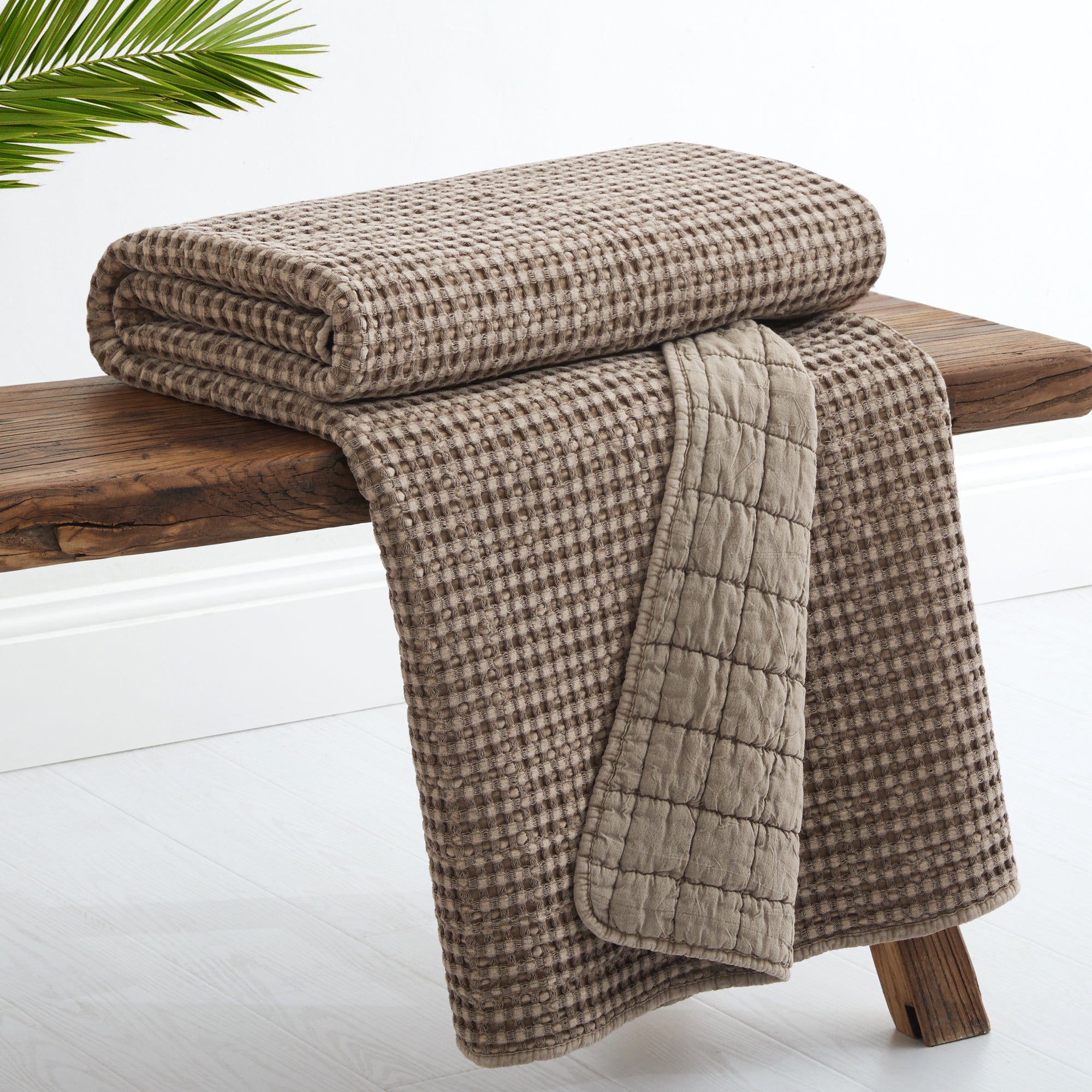 Soft Mills Waffle Quilted Throw Blanket - Cozy & Warm Bedding for Couch, Sofa, and Bed - Perfect for Winter Nights, Movie Time & Home Decor