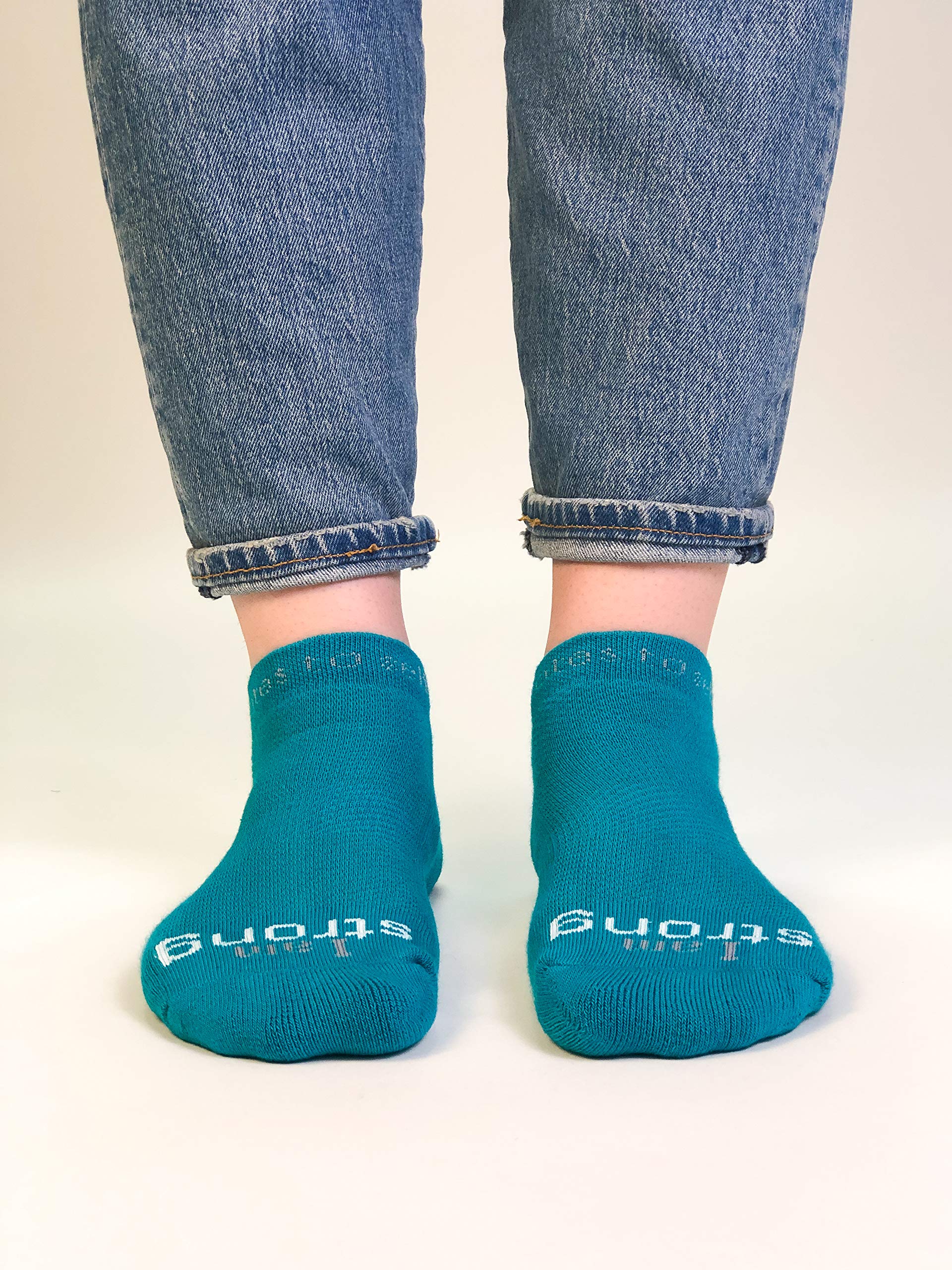 Inspirational 'I Am Strong' Socks for Women & Men - Motivational Quote Socks for Workouts, Yoga & Daily Encouragement