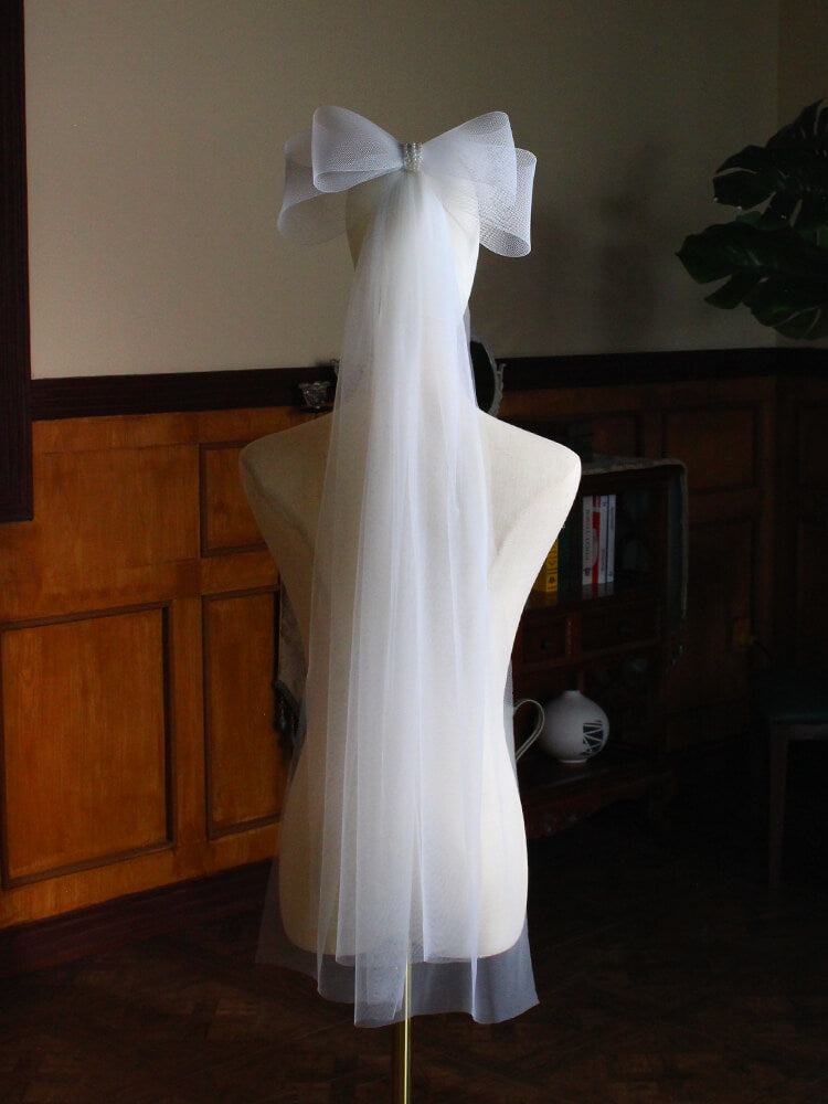 Elegant Pearl Embellished Tulle Wedding Veil for Brides - Perfect for Bridal Showers, Ceremonies & Photo Shoots