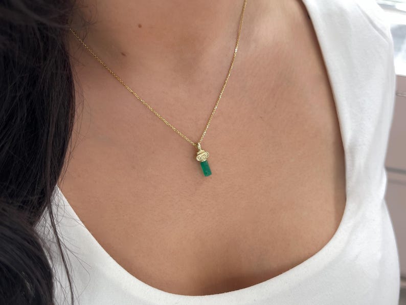 1.06 Carat 14K Vivid Green Colombian Rough Emerald Crystal Pendant Necklace - Natural Gemstone Jewelry for Women, Gift for Her, Birthday & Anniversary Present, Boho Chic & Elegant Occasion Wear