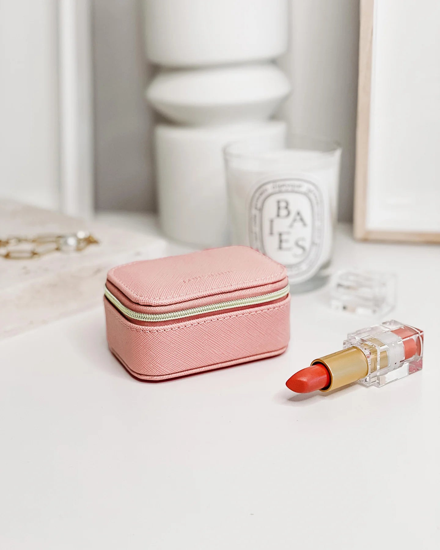 Luxury Suzie Jewelry Box in Pink by Louenhide - Elegant Storage for Necklaces, Rings & Earrings - Perfect for Gift Giving & Home Decor