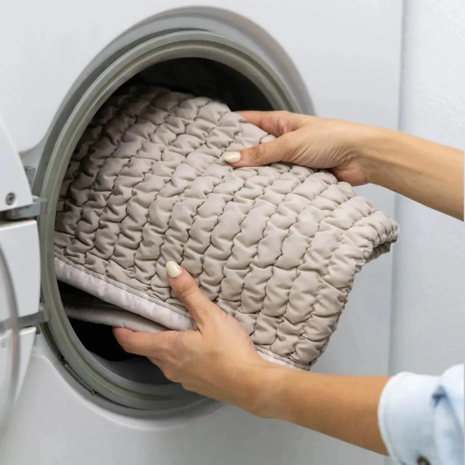 Waterproof Armchair Blanket - Soft & Cozy Throw for Living Room, Bedroom, and Outdoor Use - Machine Washable & Spill-Proof for Pets and Kids