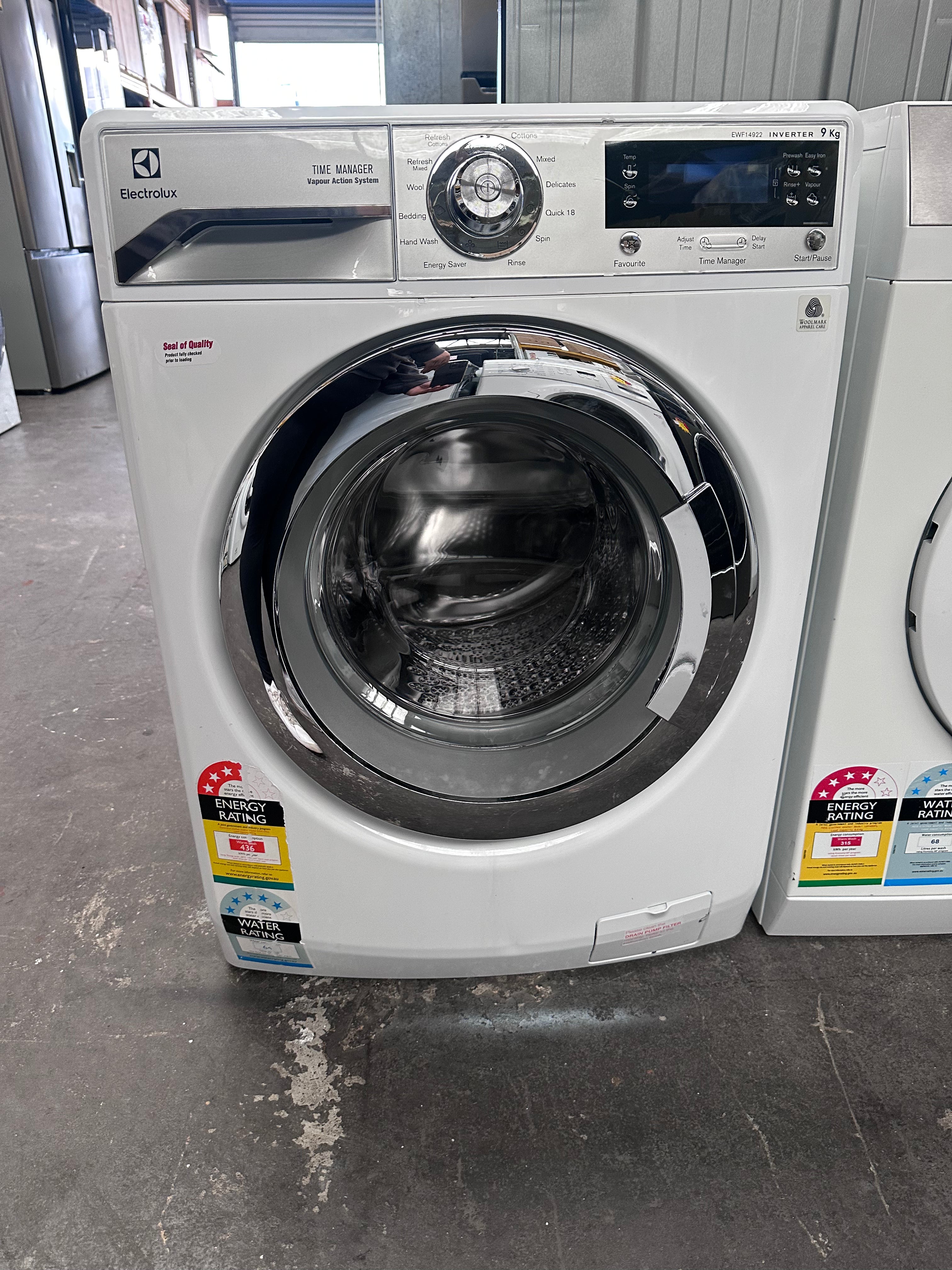 Refurbished Electrolux 9kg Front Load Washing Machine with Time Manager - Energy Efficient & Quiet for Apartments, Laundry Rooms & Small Homes