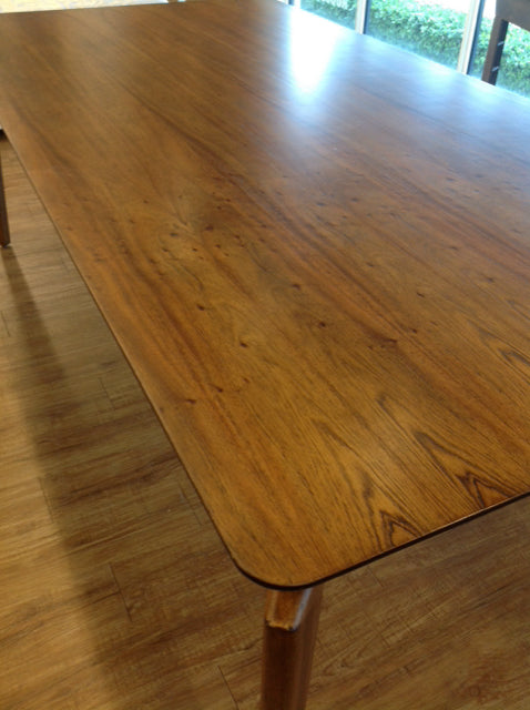 Sierra Solid Wood Spider Leg Dining Table - Modern Farmhouse Style for Kitchen, Dining Room & Outdoor Patio