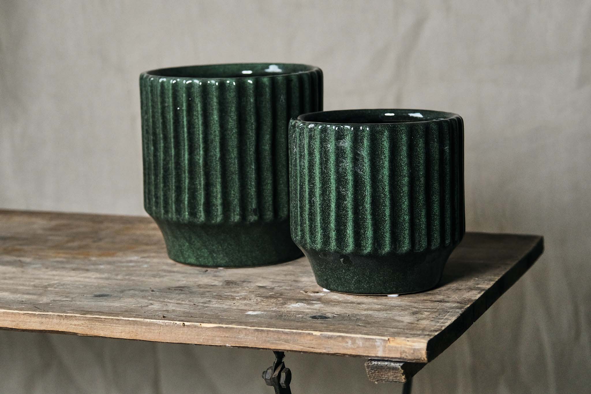 Emerald Green Ribbed Ceramic Plant Pot - 5.1 inch & 6.3 inch Diameter - Modern Home & Office Decor for Succulents, Herbs, Small Plants