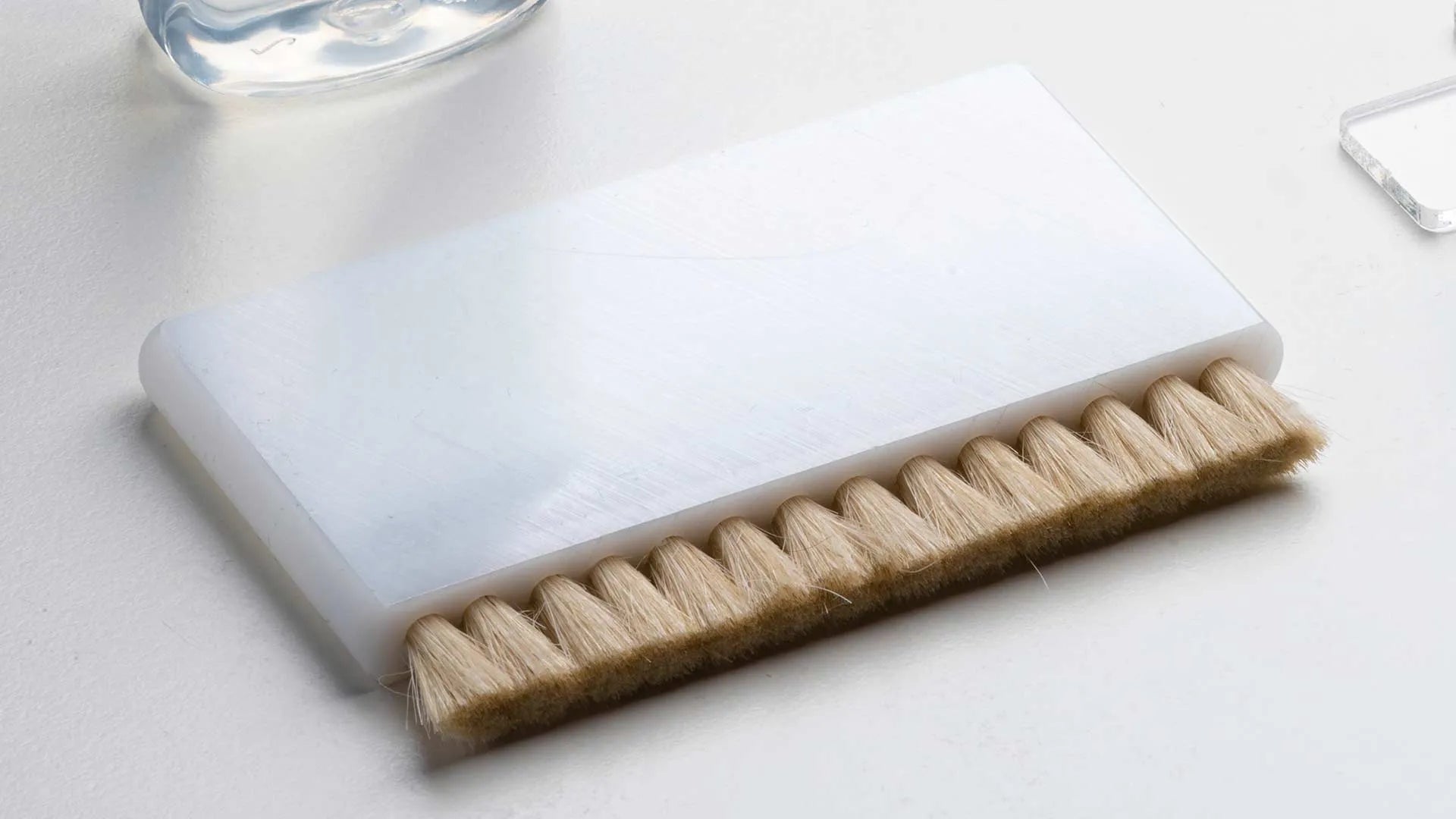 Pro-Ject VC-S Wet Cleaning Record Brush - Vinyl Record Cleaner for Turntables & LP Players - Perfect for Home Audio & DJ Use