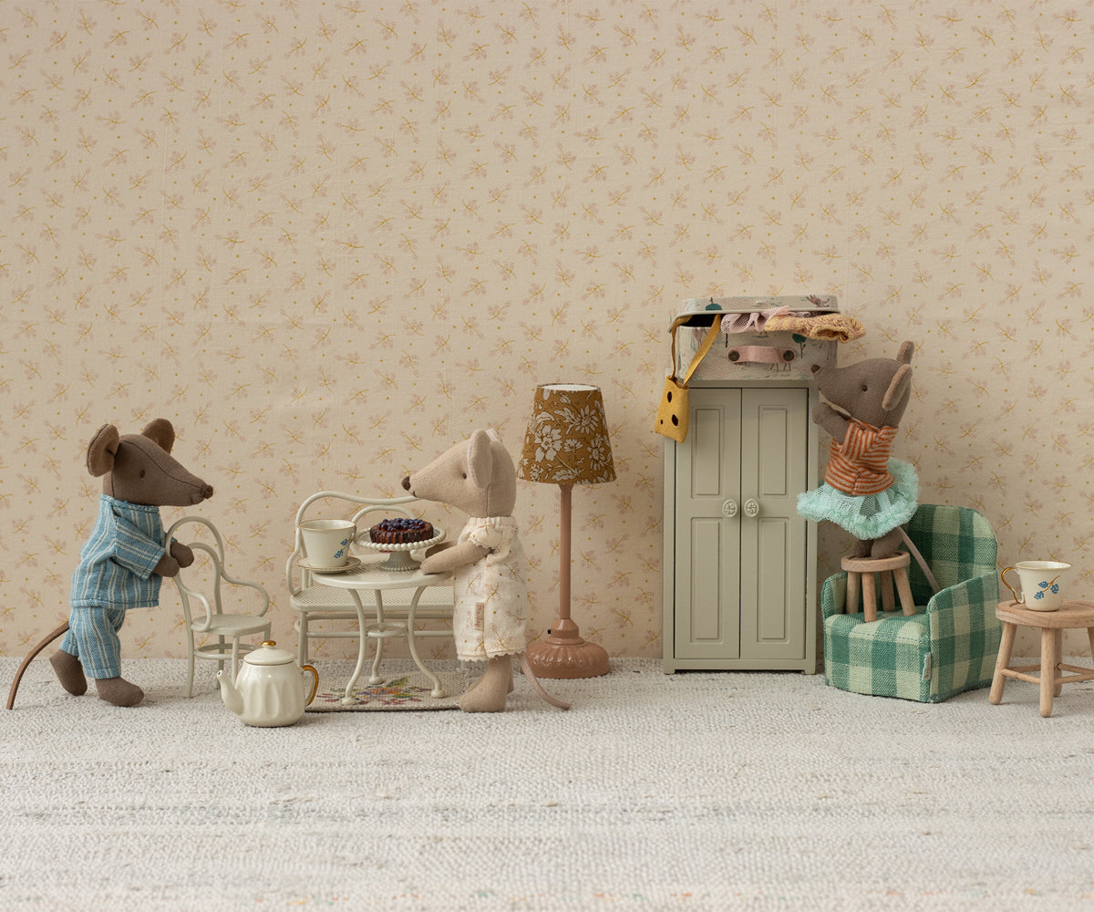 Off White Mouse Café Set - Miniature Coffee Cups & Saucers for Mouse Figurines - Perfect for Dollhouse, Fairy Garden & Miniature Displays