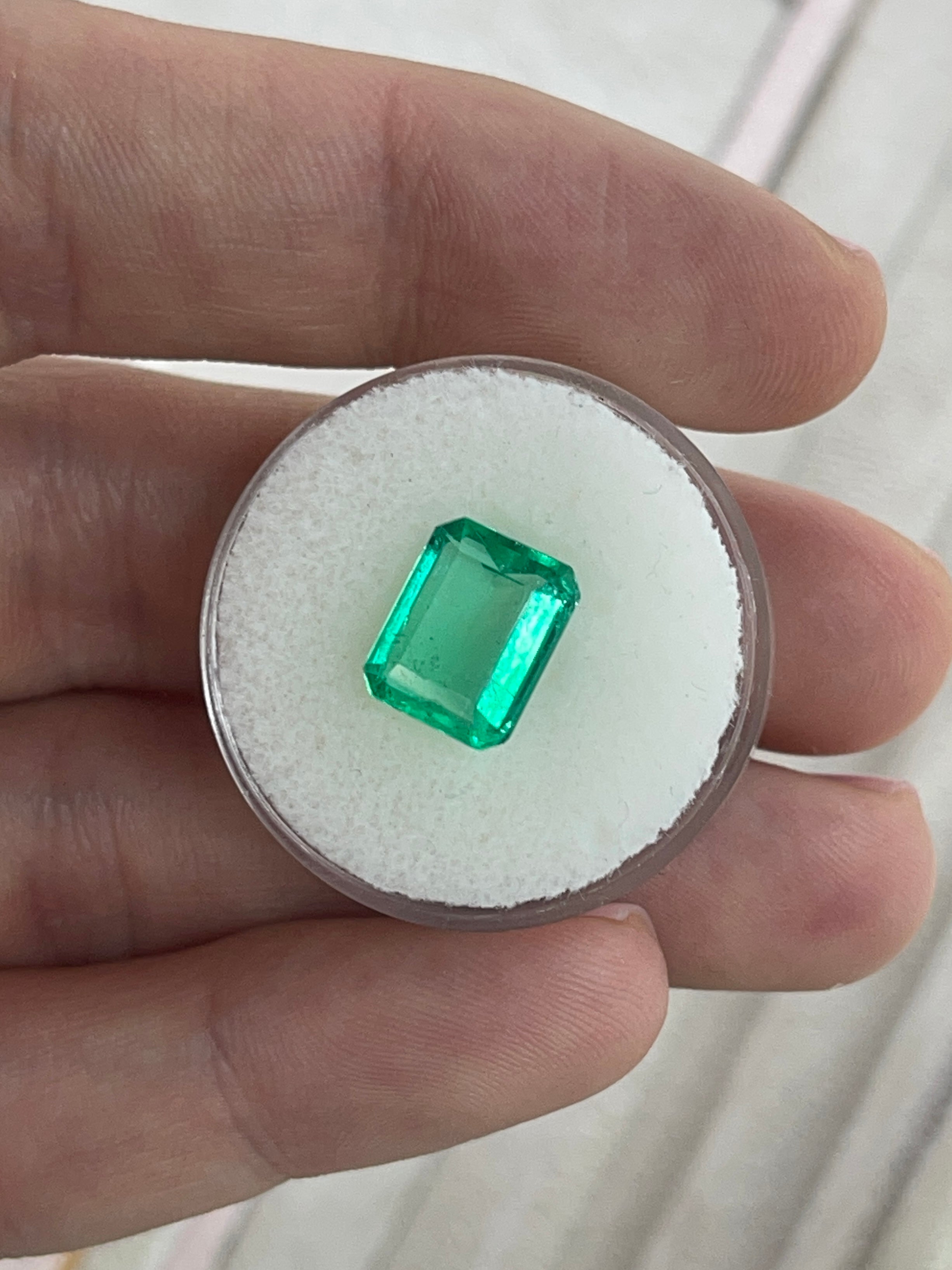 3.30ct Muzo Colombian Emerald - Crystal Clear Yellowish Green Spready Cut 10.4x8.4mm Earth Mined Loose Gemstone for Jewelry Making, Engagement Rings & Collector's Items