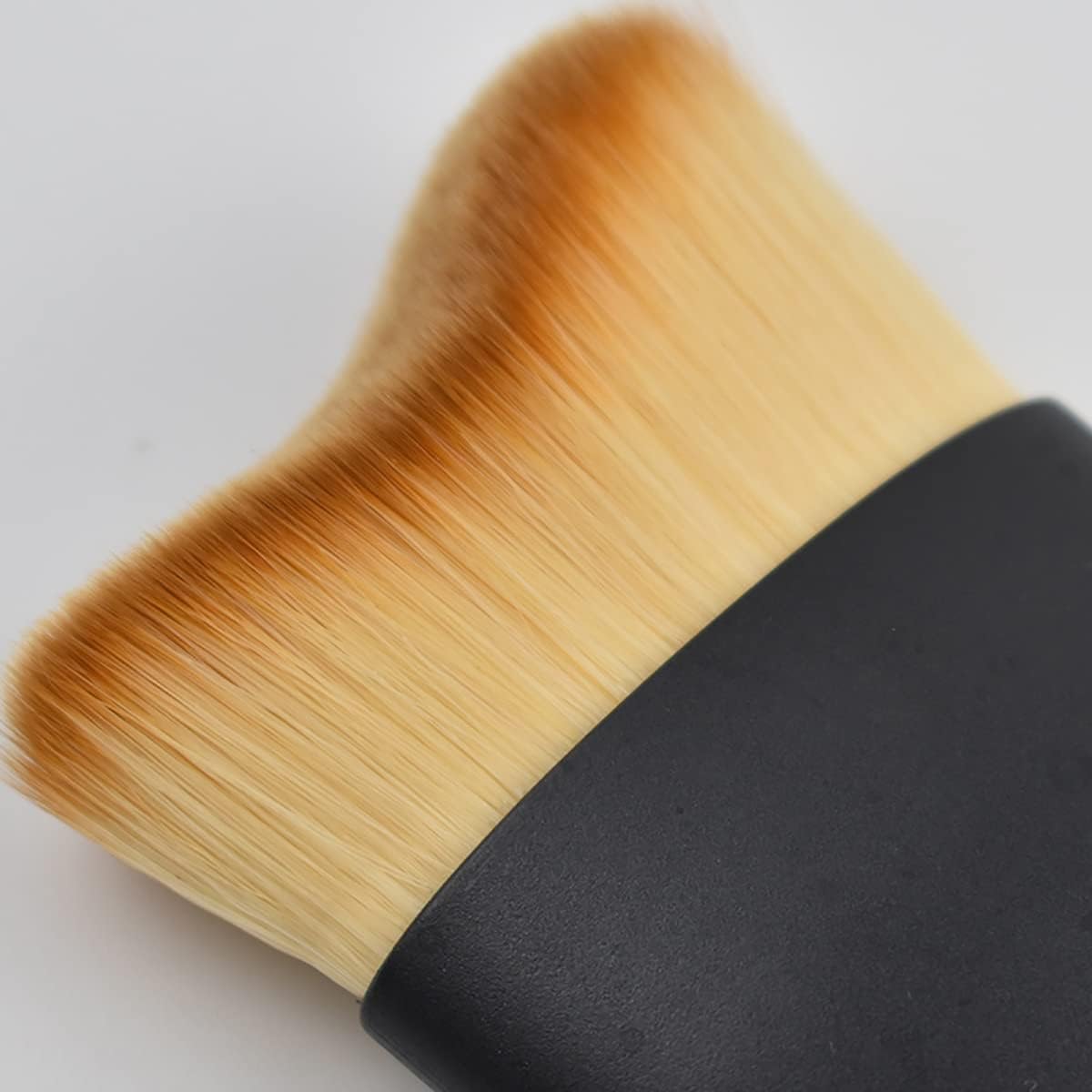 Getmecraft Angled Kabuki Makeup Brush - Professional Powder & Liquid Foundation Brush for Flawless Coverage | Perfect for Everyday Makeup & On-the-Go Touchups