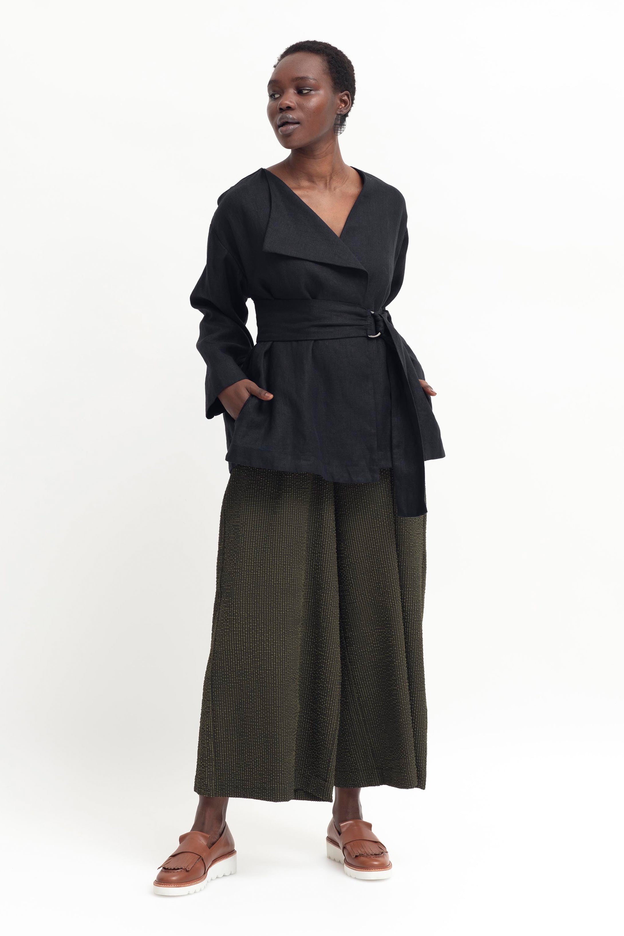 Stylish Ativ Linen Jacket for Women - Lightweight Summer Blazer with Pockets - Perfect for Office Wear, Casual Outings & Beach Cover-Up