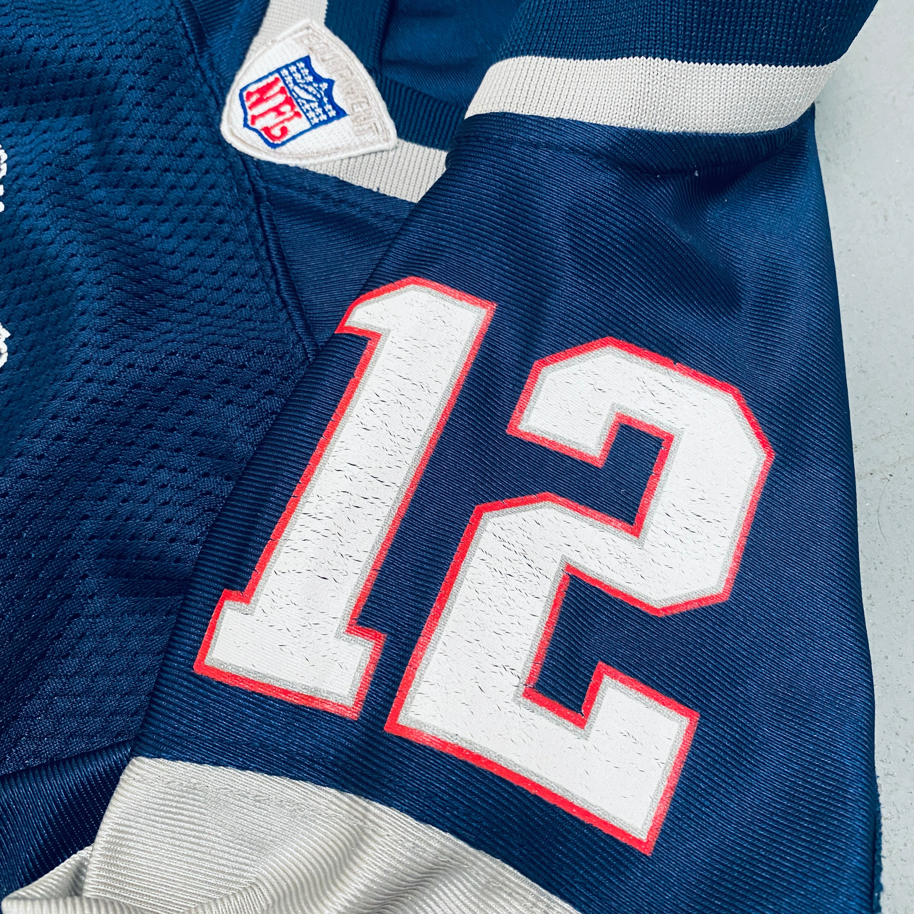 Authentic New England Patriots Tom Brady 2002/2003 Replica Jersey (Men's) - Perfect for NFL Games, Sports Events & Fan Collections