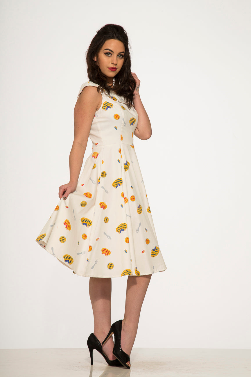 Elegant Off White Pie Dress for Women - Perfect for Weddings, Parties & Special Occasions