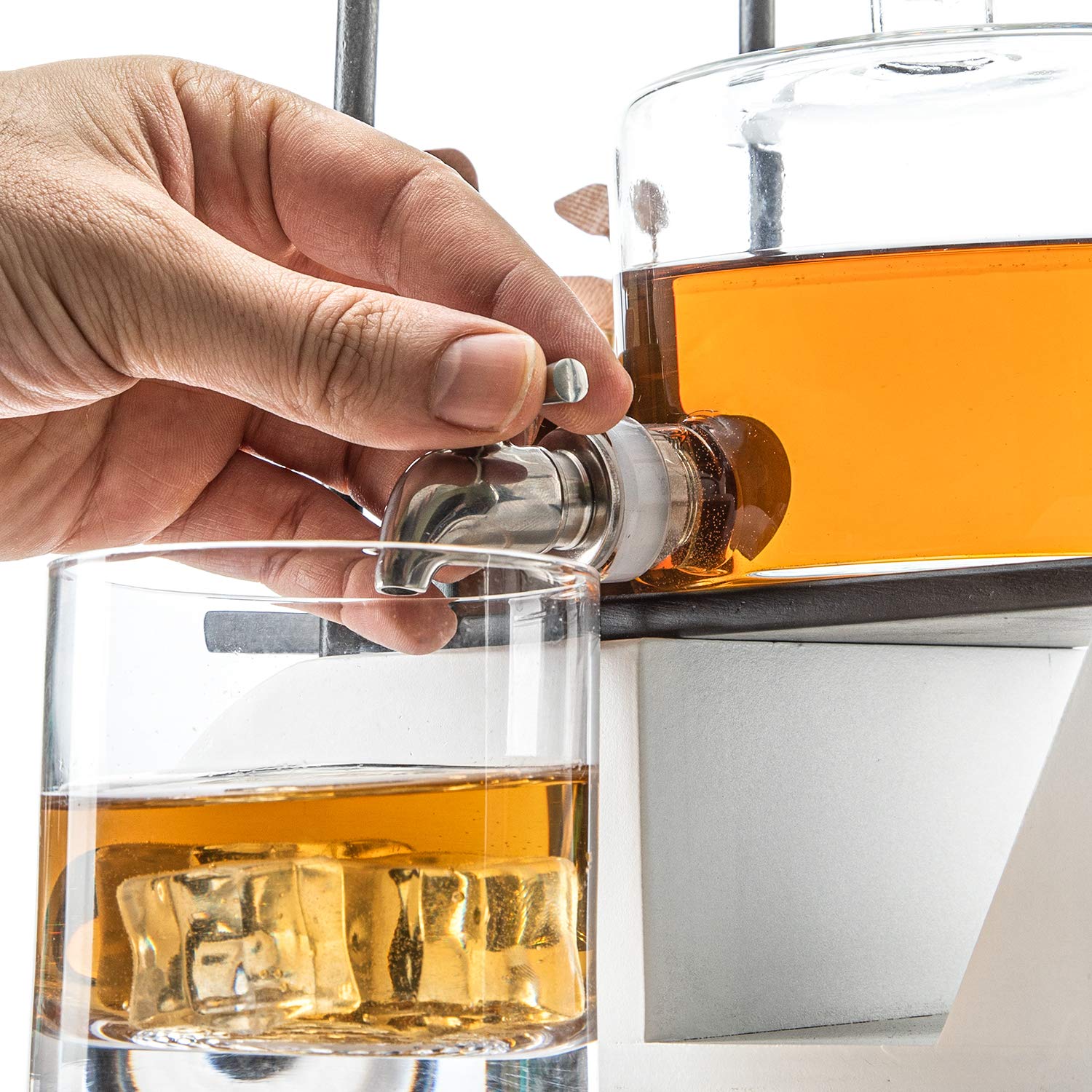 Premium Golf Whiskey Decanter Set with 2 Glasses & 4 Stainless Steel Golf Ball Whiskey Stones - Ideal Golf Gift for Men & Women, Perfect for Golf Lovers, Home Bar Decor, and Cocktail Parties