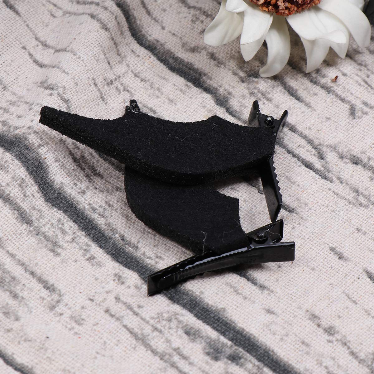 Lurrose 6pcs Devil Wing Hair Clips - Halloween Hair Barrettes & Pins for Kids, Girls, Women - Gothic Hair Accessories for Halloween Party, Cosplay, Costume & Dress Up (Black & Red)