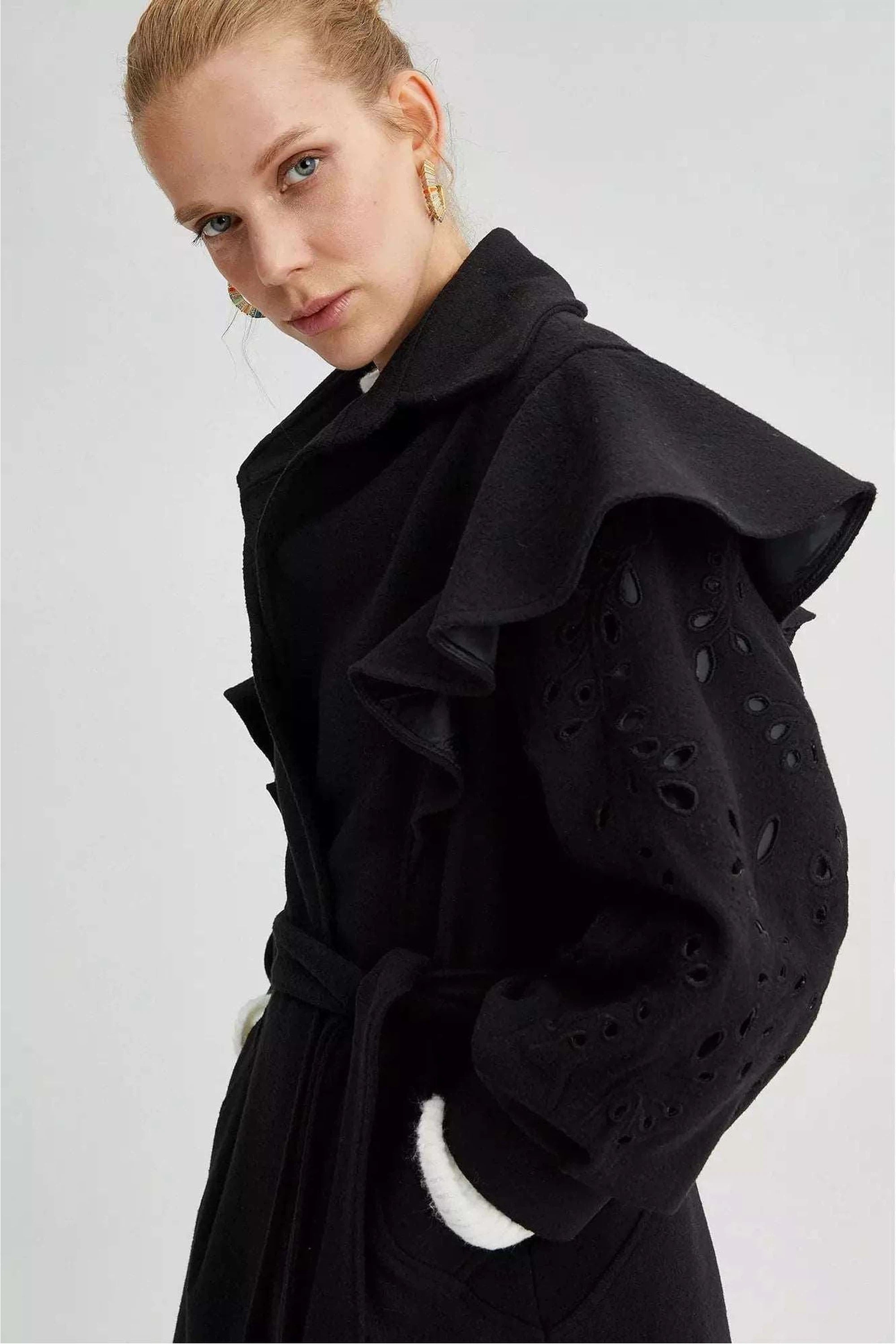 Elegant Lace Detailed Coat With Belt - Women's Fashion Outerwear for Parties, Weddings & Special Occasions