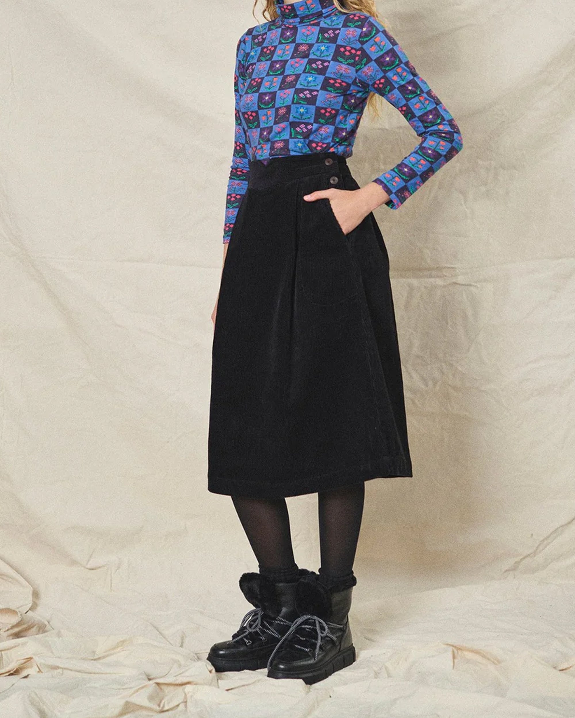 Lowie Black Corduroy Skirt for Women - High Waist A-Line Mini Skirt with Pockets | Perfect for Casual Outfits, Fall Fashion & Date Nights