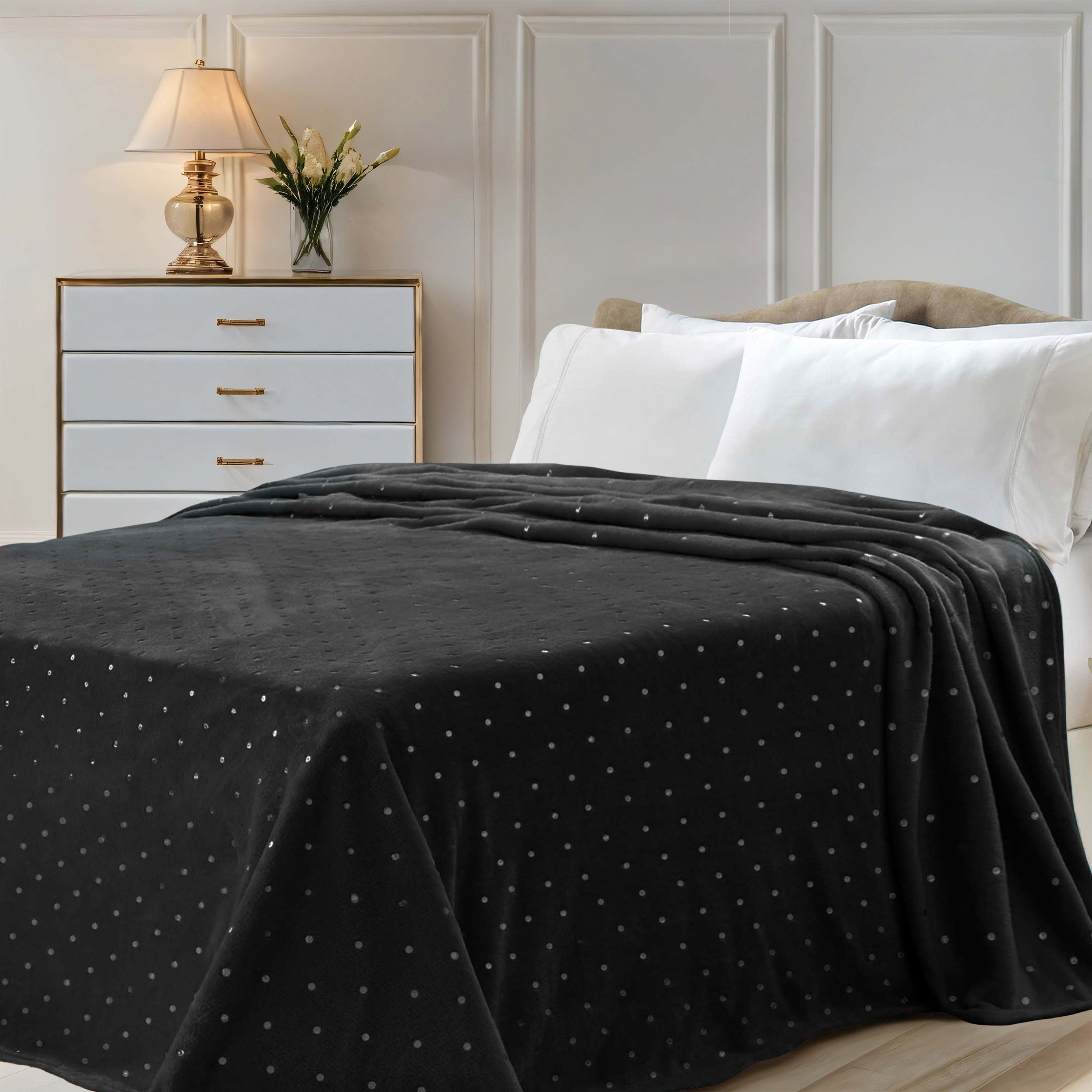CozySoft Fleece Plush Blanket - Medium Weight, Ultra Soft & Fluffy - Perfect for Sofa, Bed, Couch & Home Decor - Warm Throw Blanket for Winter, Gifts & Cozy Nights