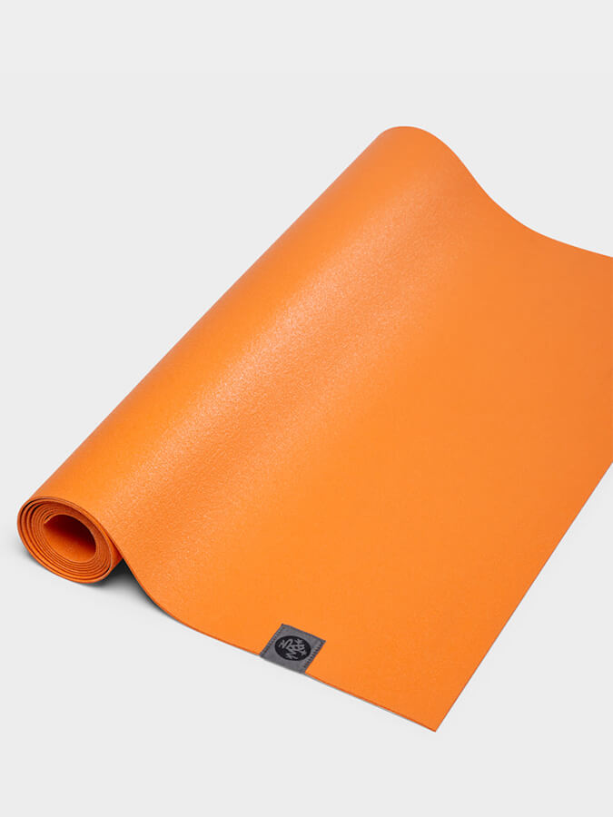 Manduka eKO SuperLite Travel Yoga Mat 1.5mm - Eco-Friendly & Lightweight for Yoga, Pilates & Travel - Perfect for Home, Studio & Outdoor Workouts