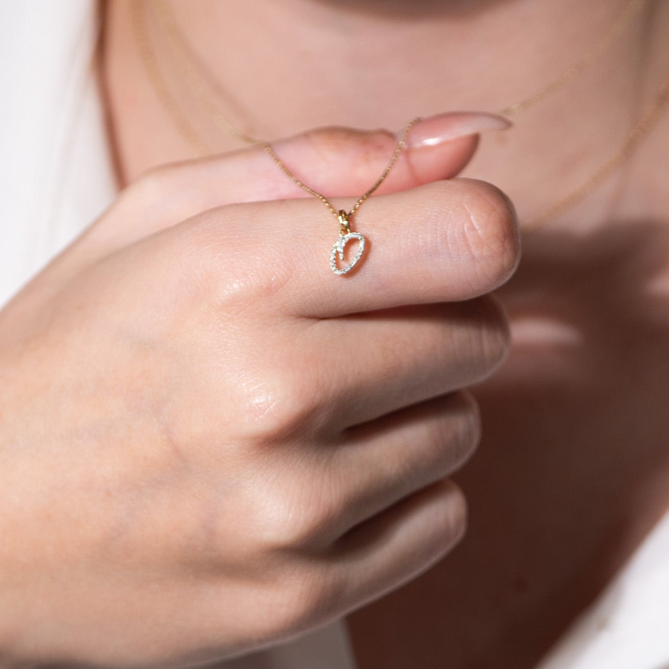 14K Yellow Gold Cursive Diamond Initial Necklace - Personalized Name Pendant for Women - Perfect Gift for Birthday, Anniversary & Valentine's Day