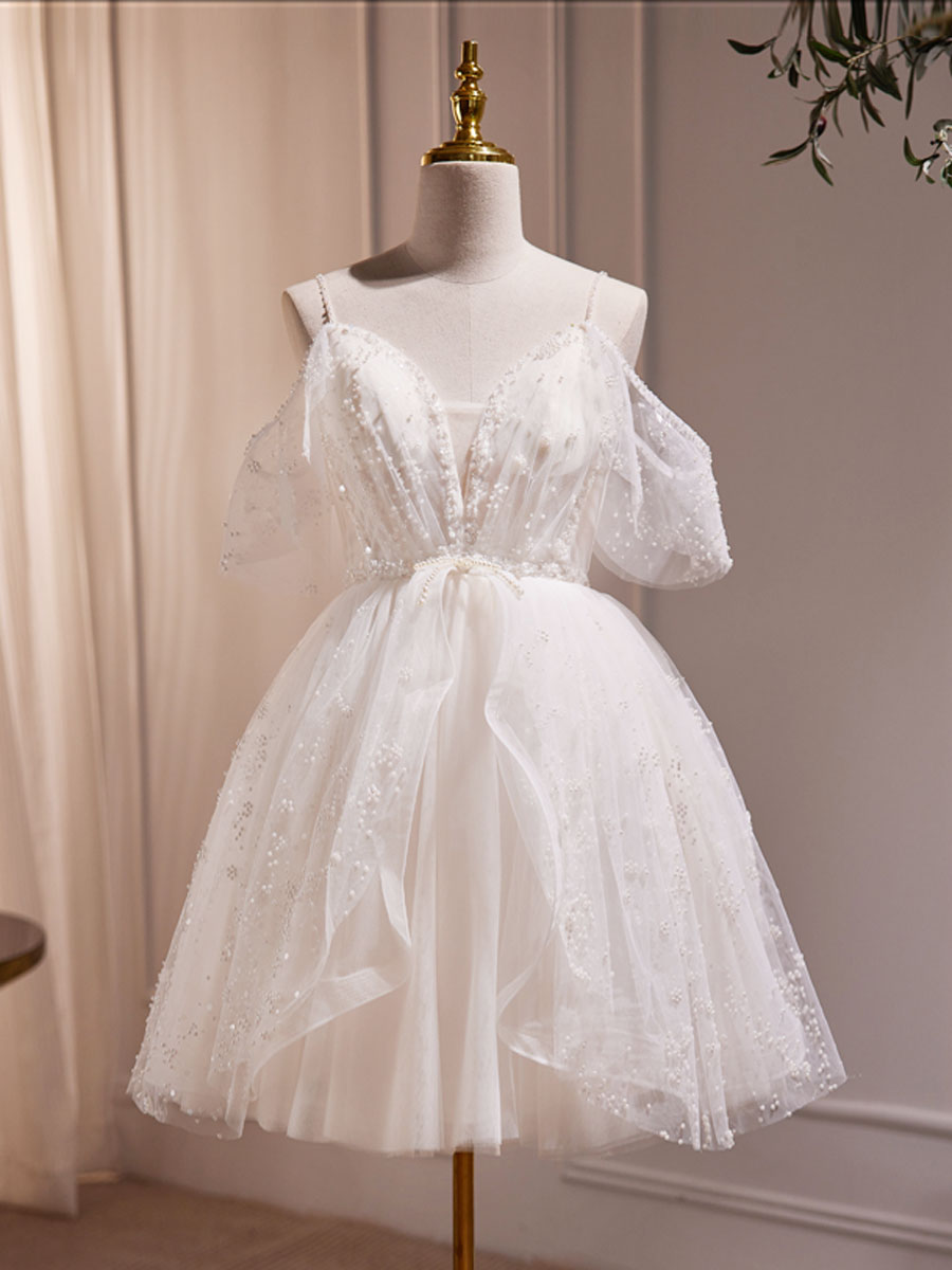 Elegant A-Line V-Neck Tulle Short Beige Prom Dress | Cute Beige Homecoming Party Gown for Teens | Perfect for Dances, Formals & Special Occasions