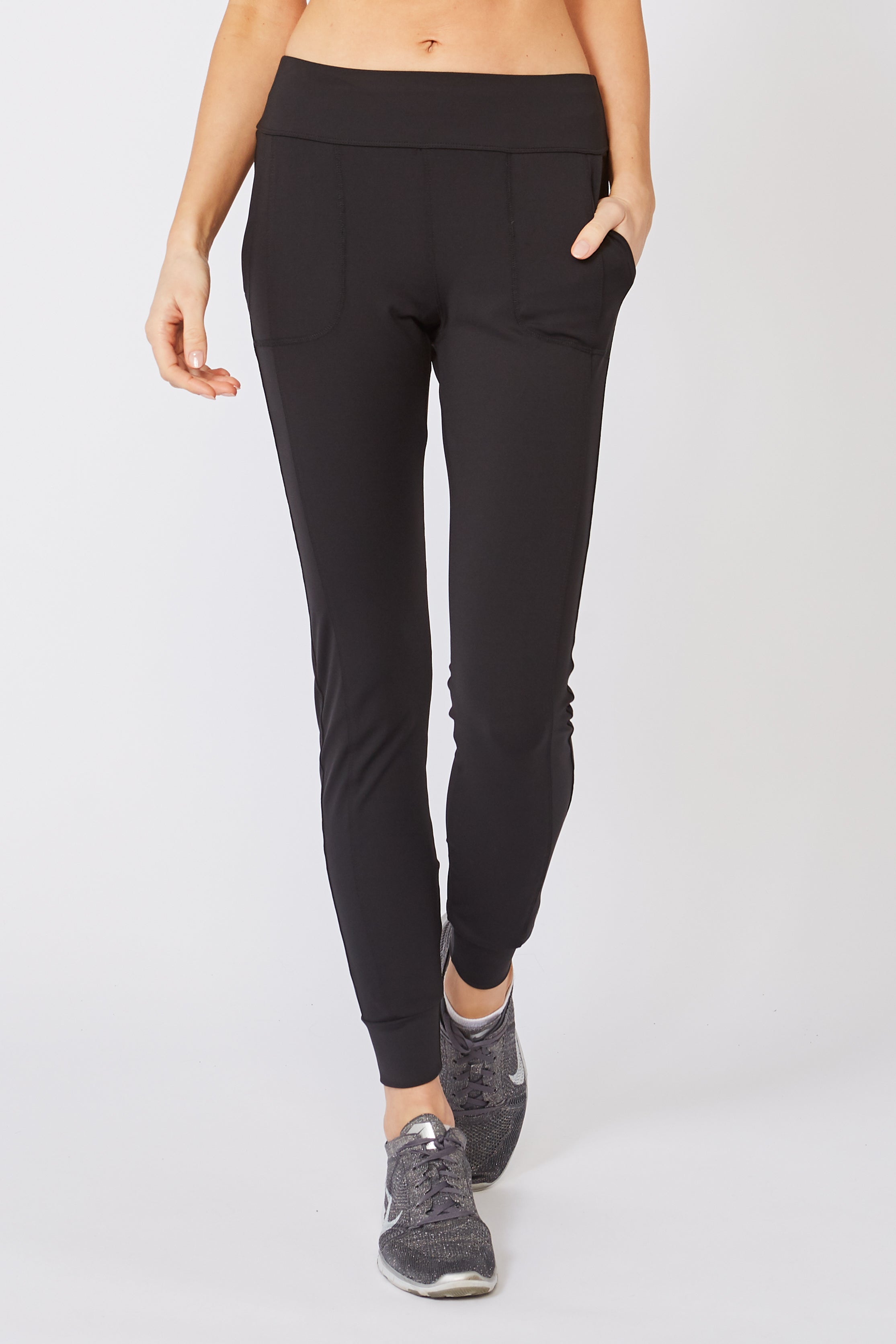 Soul Pant BW - Comfortable Black & White Yoga Pants for Women | Perfect for Workout, Lounge & Everyday Wear