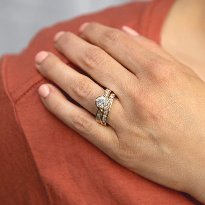 1 Carat Diamond Engagement Ring & Wedding Band Set in 9K Yellow Gold - Perfect for Proposals, Anniversaries & Bridal Jewelry