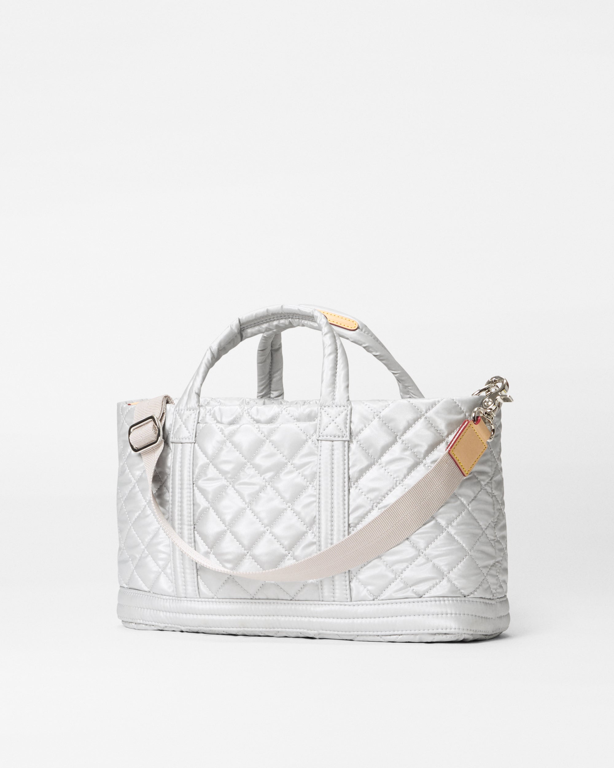 Stylish Oyster Metallic Metro Utility Crossbody Bag for Women - Fashionable & Functional Everyday Purse for Work, Travel & Shopping