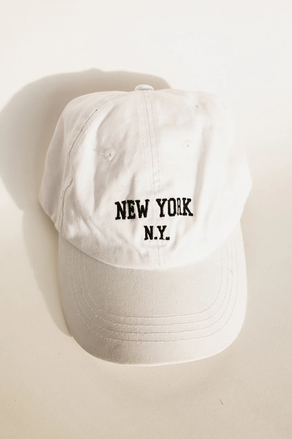 New York Yankees Baseball Cap for Men - Adjustable White Snapback Hat for Sports & Casual Wear