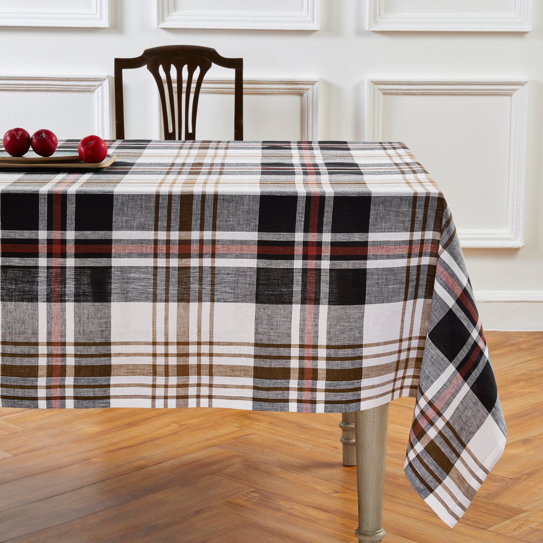 Premium Oxford Plaid Tablecloth - Classic Checkered Design for Dining Room, Kitchen, and Party Decor - Waterproof & Wrinkle-Resistant Fabric