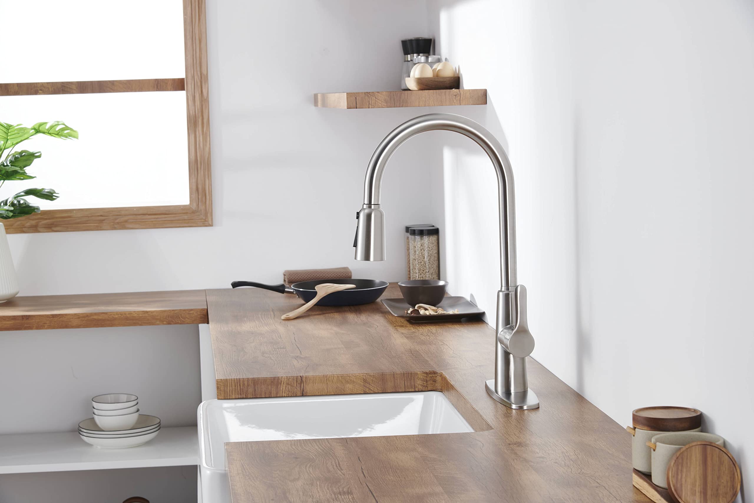 Brushed Nickel Pull-Out Sprayer Kitchen Faucet - High Arc Stainless Steel Single Handle Sink Faucet with 3-Way Settings & Deck Plate (US Stock) - Perfect for Modern Kitchens, Restaurants & RV Remodels