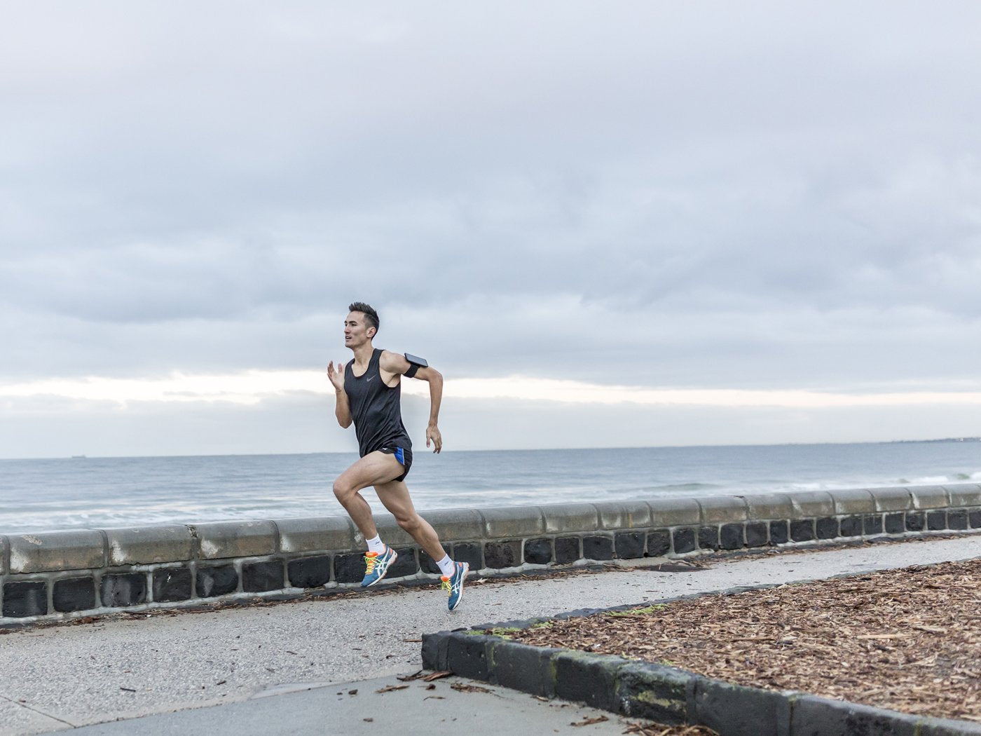 Universal Fit Running Kits - Lightweight & Durable for Marathon, Trail & Gym Workouts - Perfect for Men & Women Runners