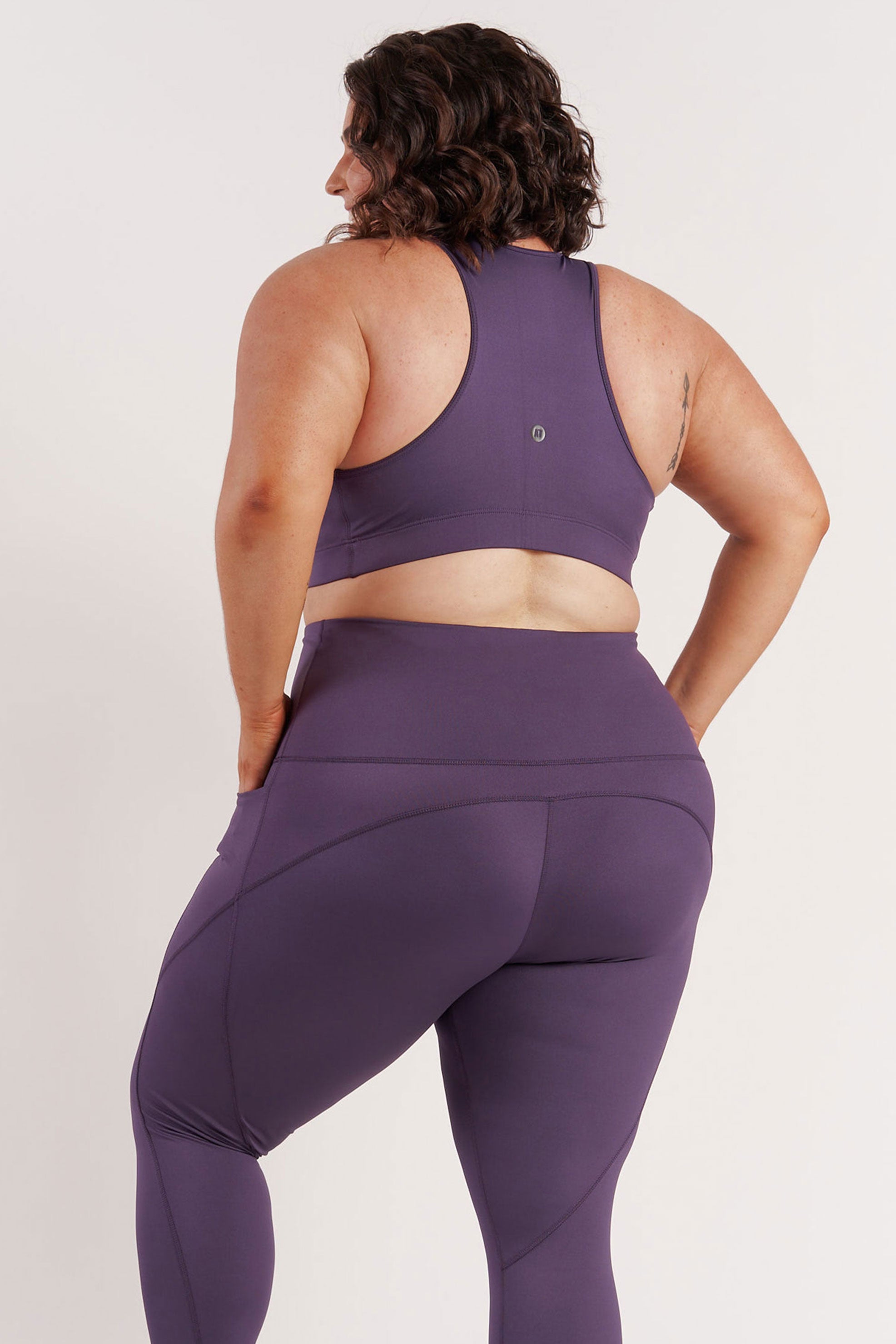 Training Pocket Move 7/8 Leggings for Women - Blackcurrant Color | High Waist Yoga Pants with Side Pockets | Perfect for Gym, Running, Workout & Lounge Wear