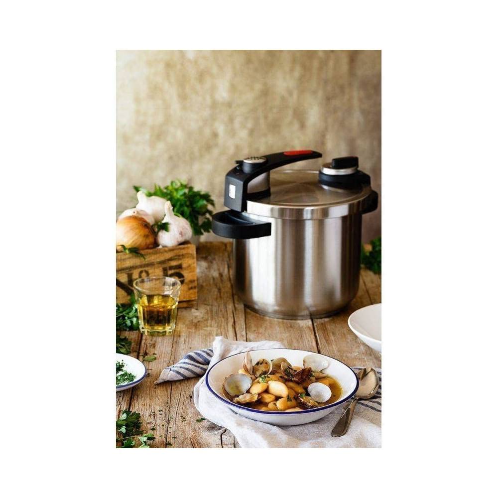 Tekna 4L Stainless Steel Pressure Cooker - 18/10 Steel, 2 Cooking Programs, Locking System, Induction Compatible, 22cm (Grey) - Perfect for Fast Meals, Soups, and Healthy Cooking at Home