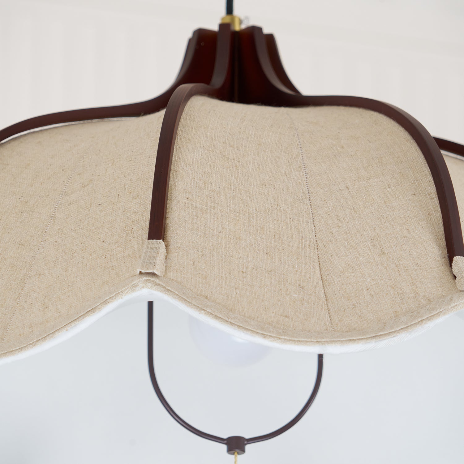 Evelyn Pendant Lamp - Modern Hanging Light Fixture for Dining Room, Kitchen Island & Bedroom - Elegant Glass Ceiling Light with Adjustable Cord