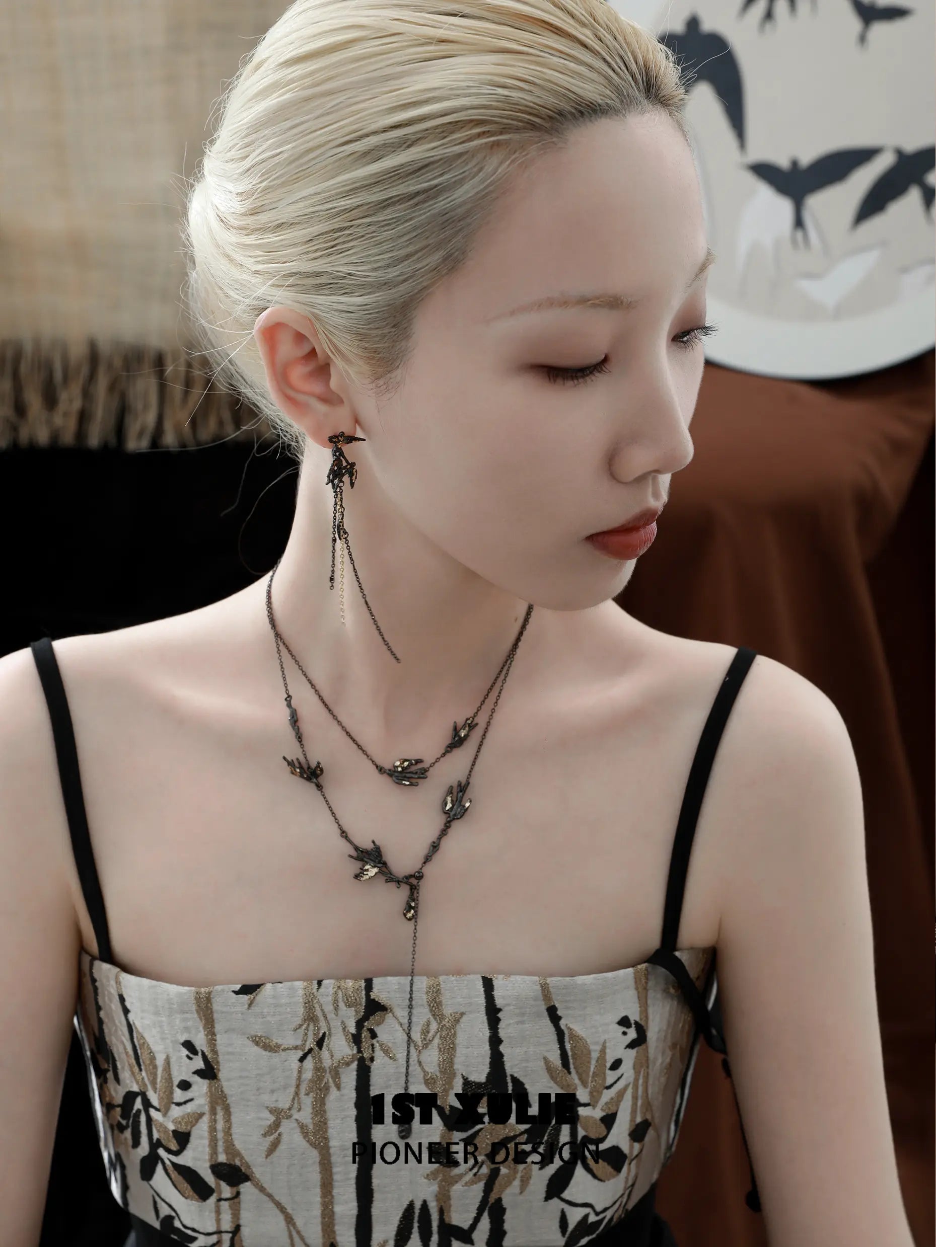 18K Black Gold Plated & Gold Leaf Swallow Choker Necklace™ - Elegant Vintage Jewelry for Women, Perfect for Weddings, Parties & Special Occasions