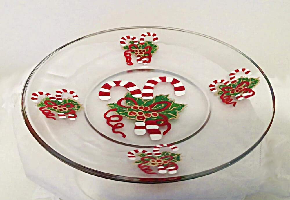 Festive Christmas Candy Cane Plates - 16-Piece Holiday Dinnerware Set for Parties, Decor & Family Gatherings - Red & White Striped Melamine Plates for Christmas Dinner, Desserts & Seasonal Celebrations