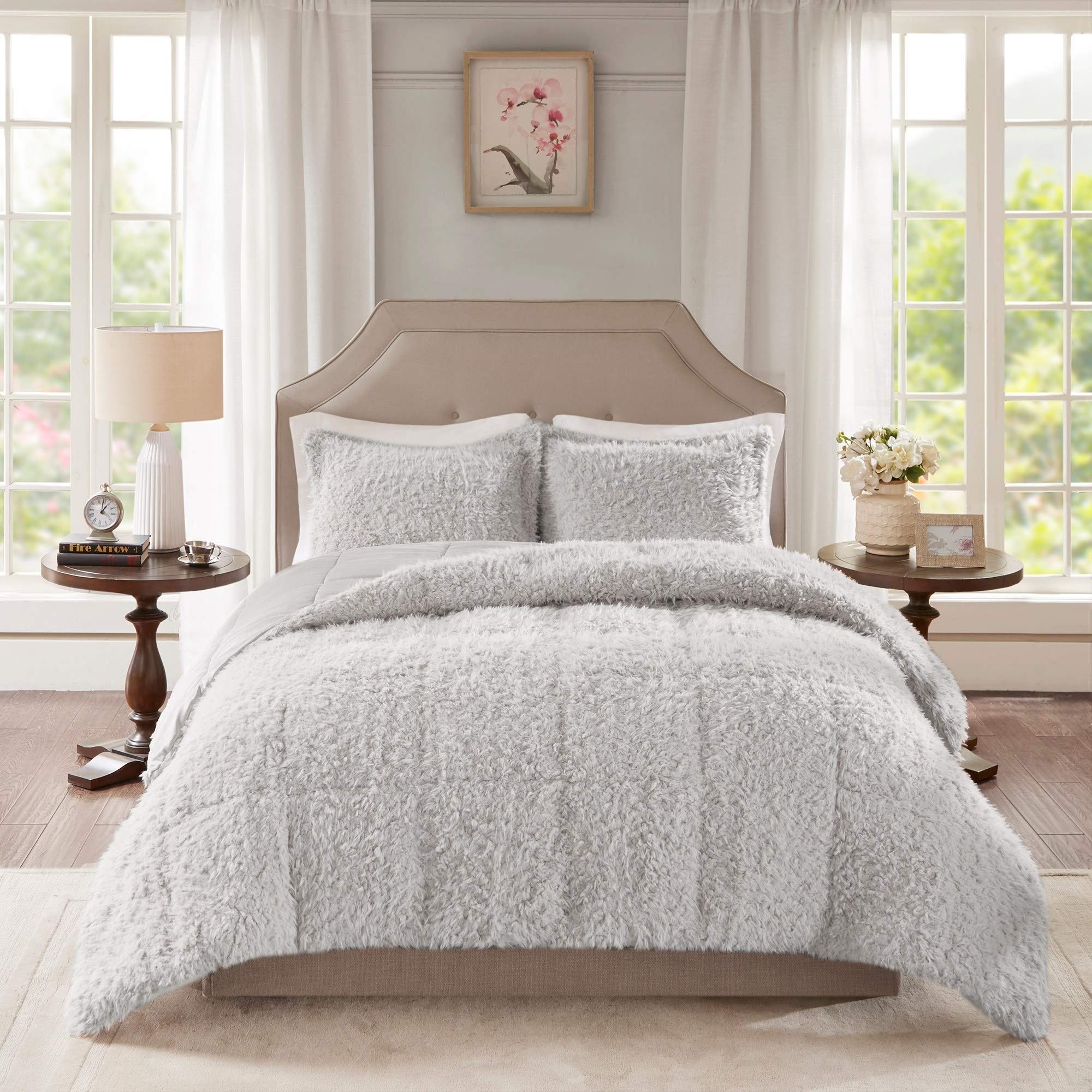 2 Piece Pink Mink Comforter Set - Twin Size Sherpa & Faux Fur Reversible Bedding - Ultra Soft Fluffy Oversized Plush Heavyweight Polyester Comforter - Perfect for Cozy Winter Nights & Bedroom Decor
