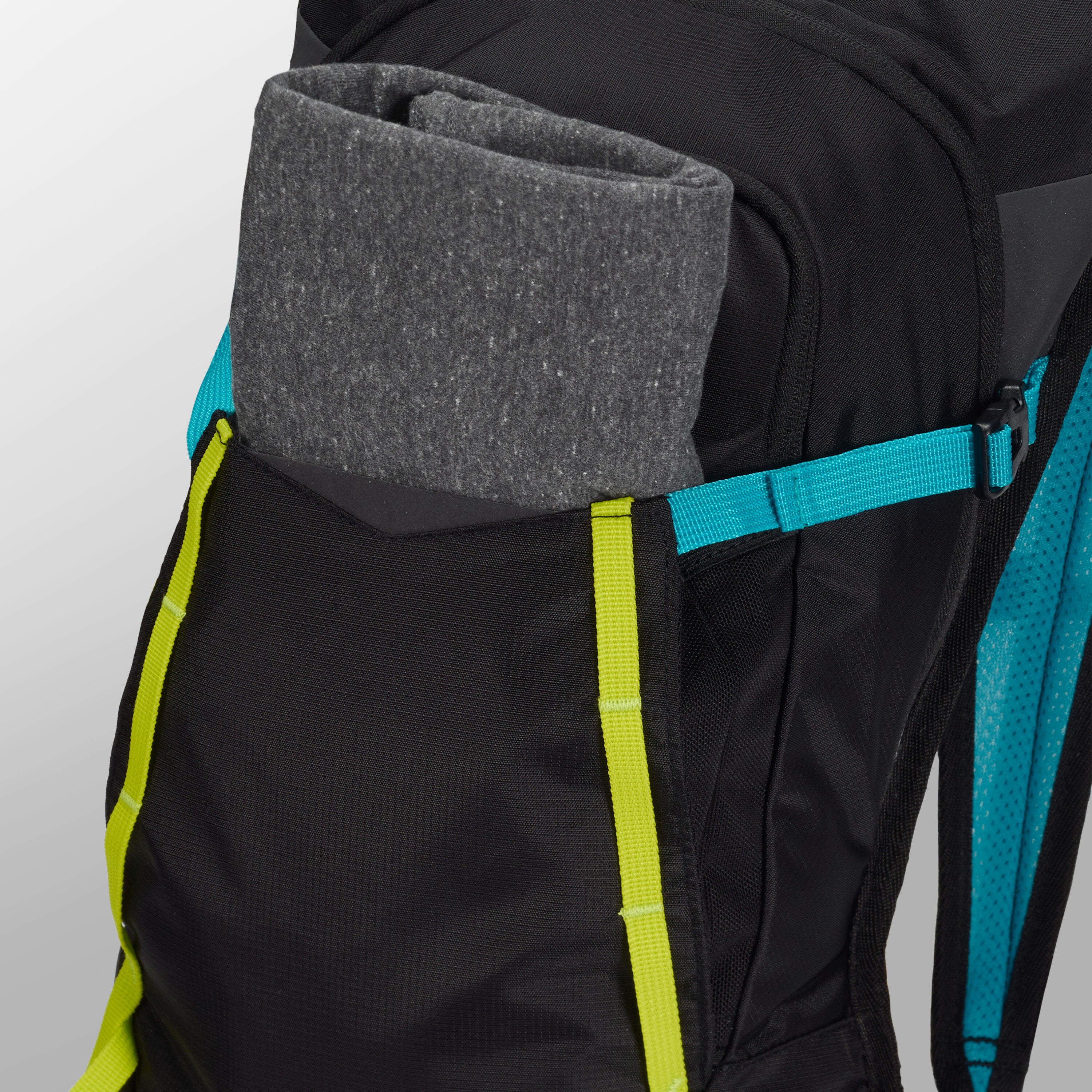 High Sierra Hydrahike 2.0 8L Hydration Backpack - Lightweight Water Bladder Pack for Hiking, Running & Outdoor Adventures - Black
