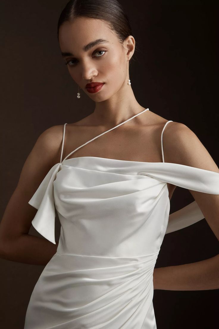 Willowby by Watters Lia Wedding Gown - Elegant Lace Bridal Dress for Beach, Garden & Outdoor Ceremonies