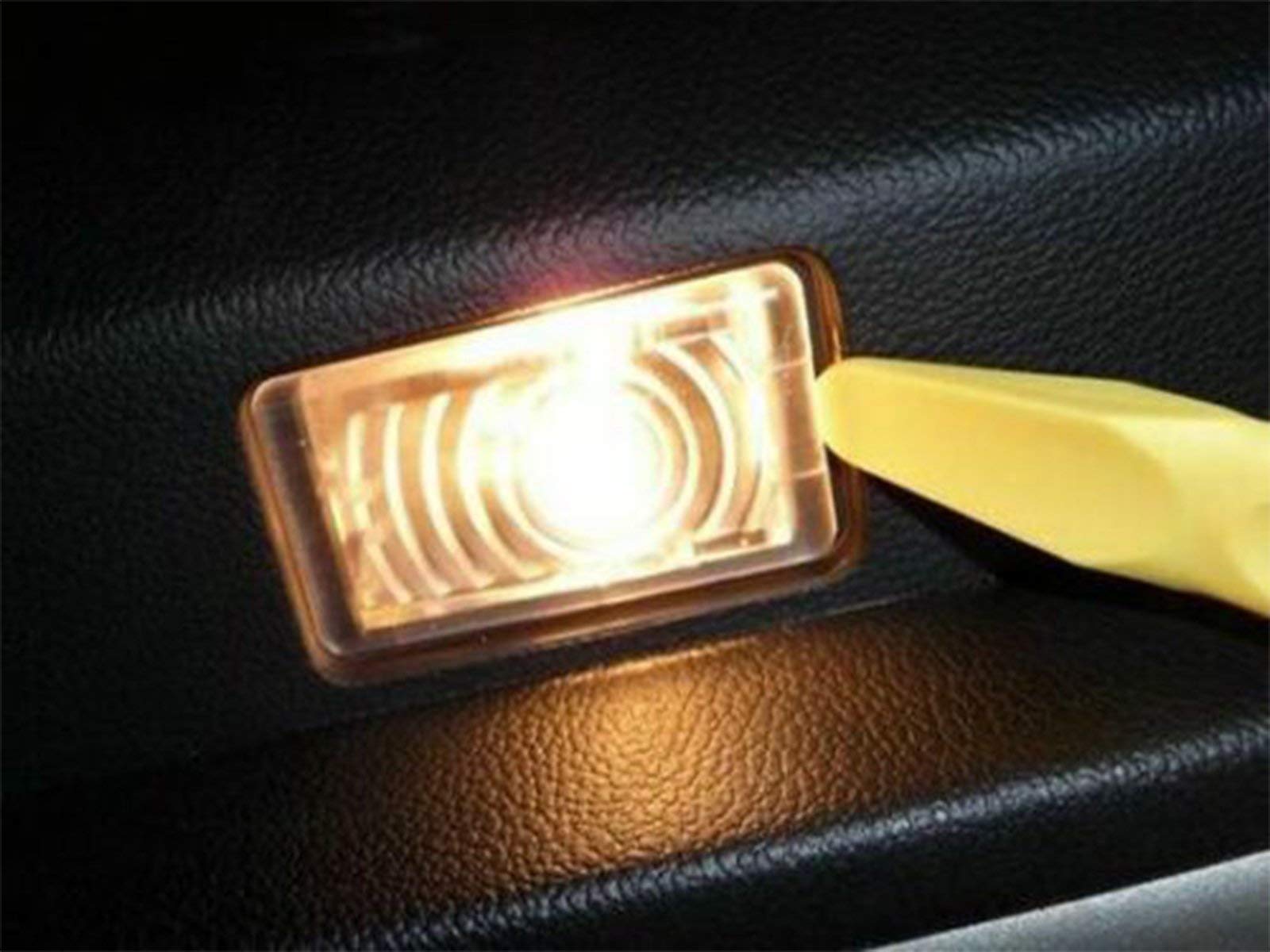 Xotic Tech 1-Piece Plastic Pry Tool for LED Interior Lights & License Plate Lights - Easy Removal & Installation of Lamp Covers - Perfect for Car Maintenance & DIY Auto Repair