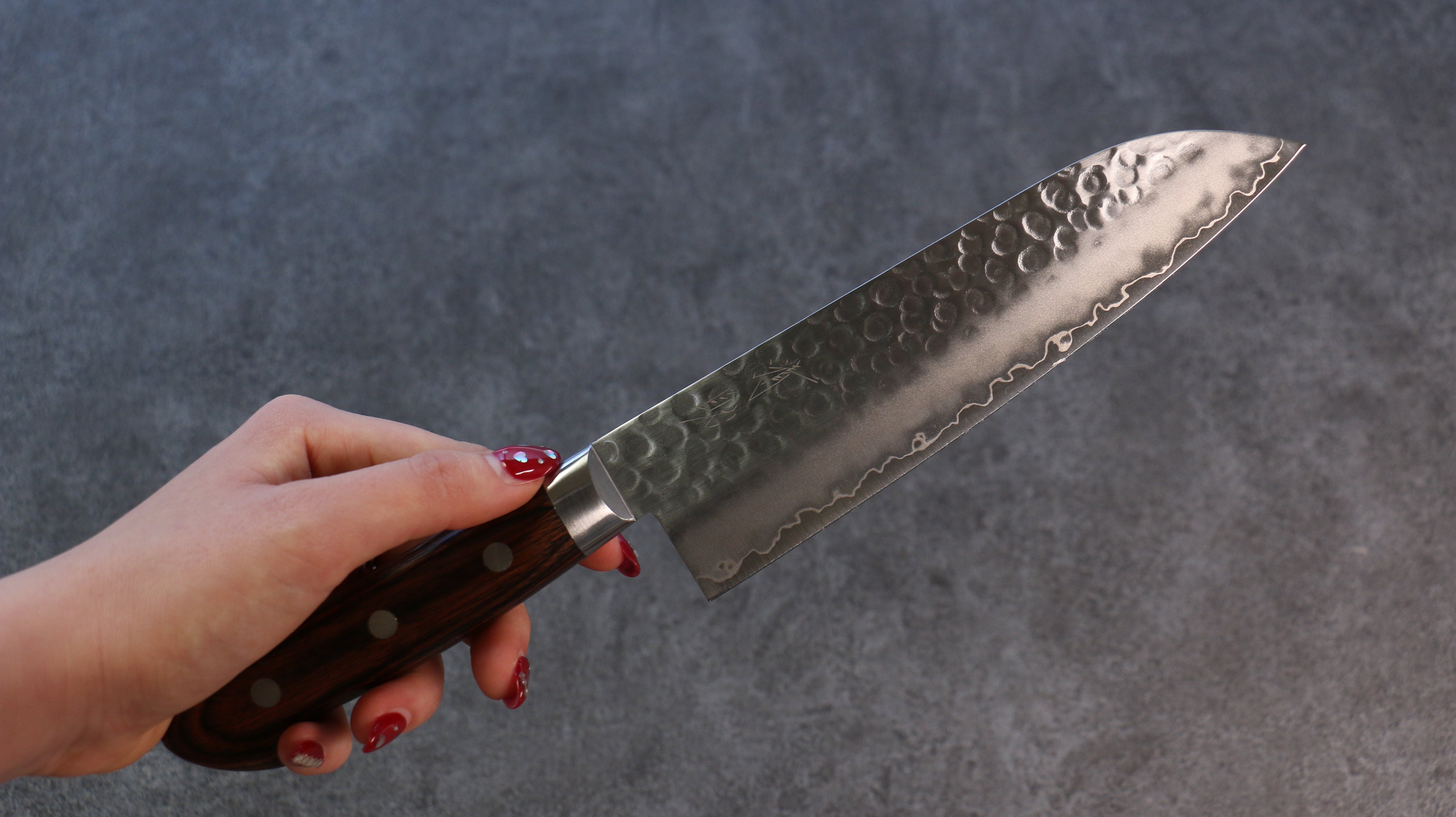 Premium Seisuke Swedish Steel Hammered Santoku Knife 165mm - Mahogany Handle - Professional Chef Knife for Slicing, Dicing, and Chopping Vegetables, Meat, and Fish - Ideal for Home Cooks and Professional Kitchens